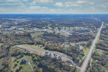 1026 Tiane Trl Property Photo 10