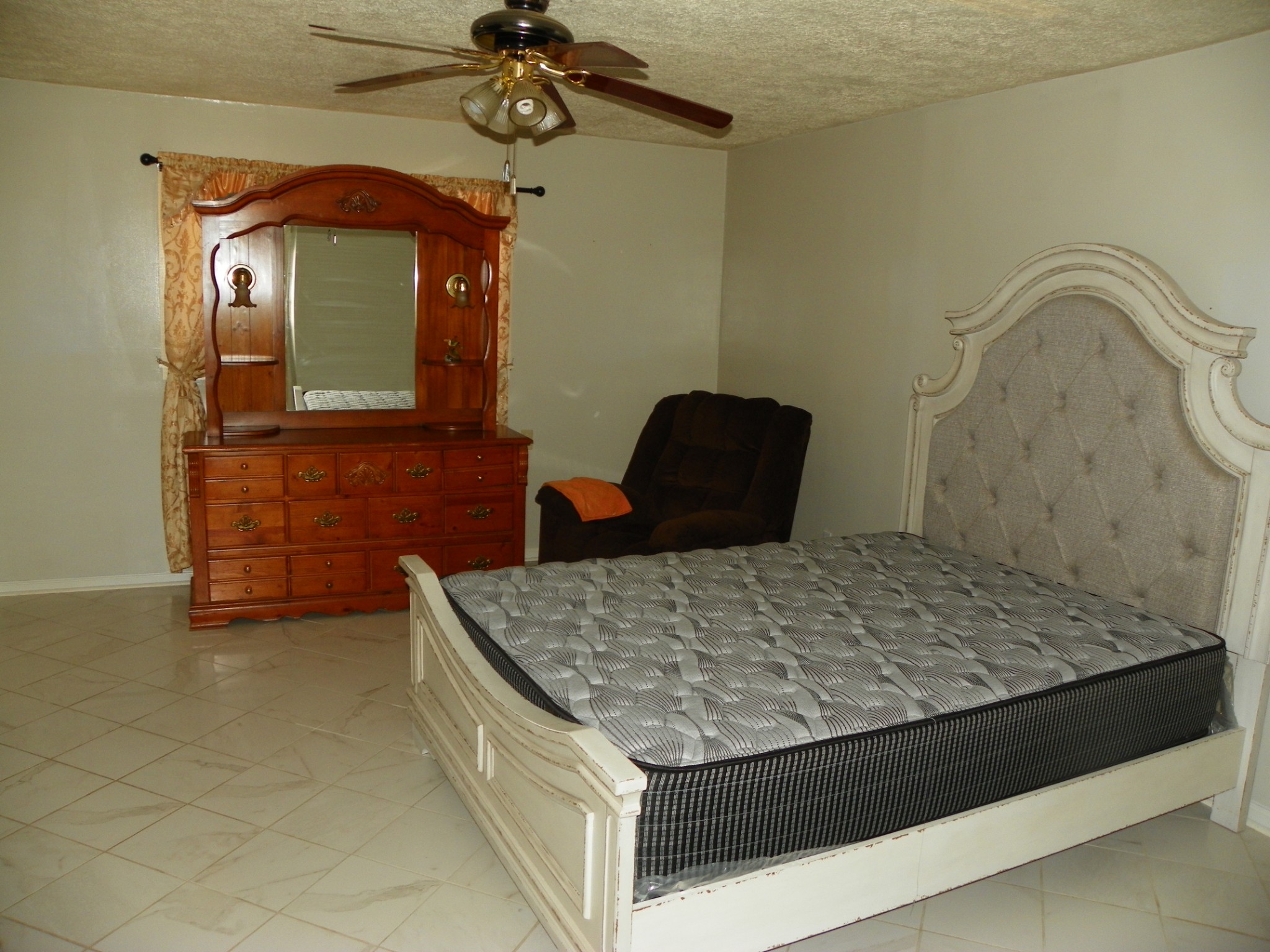 23 Mitchell St Property Photo 5