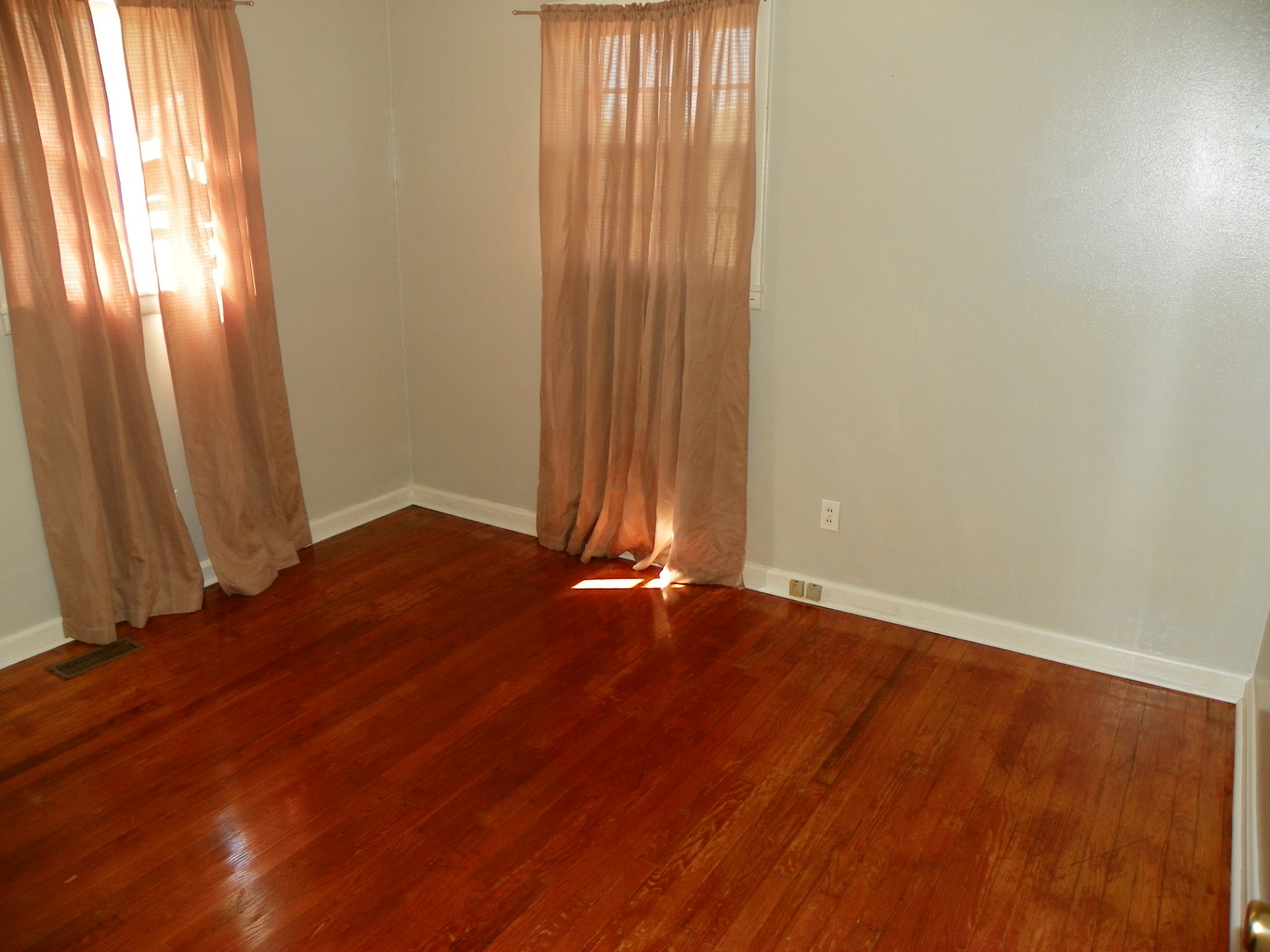 23 Mitchell St Property Photo 6