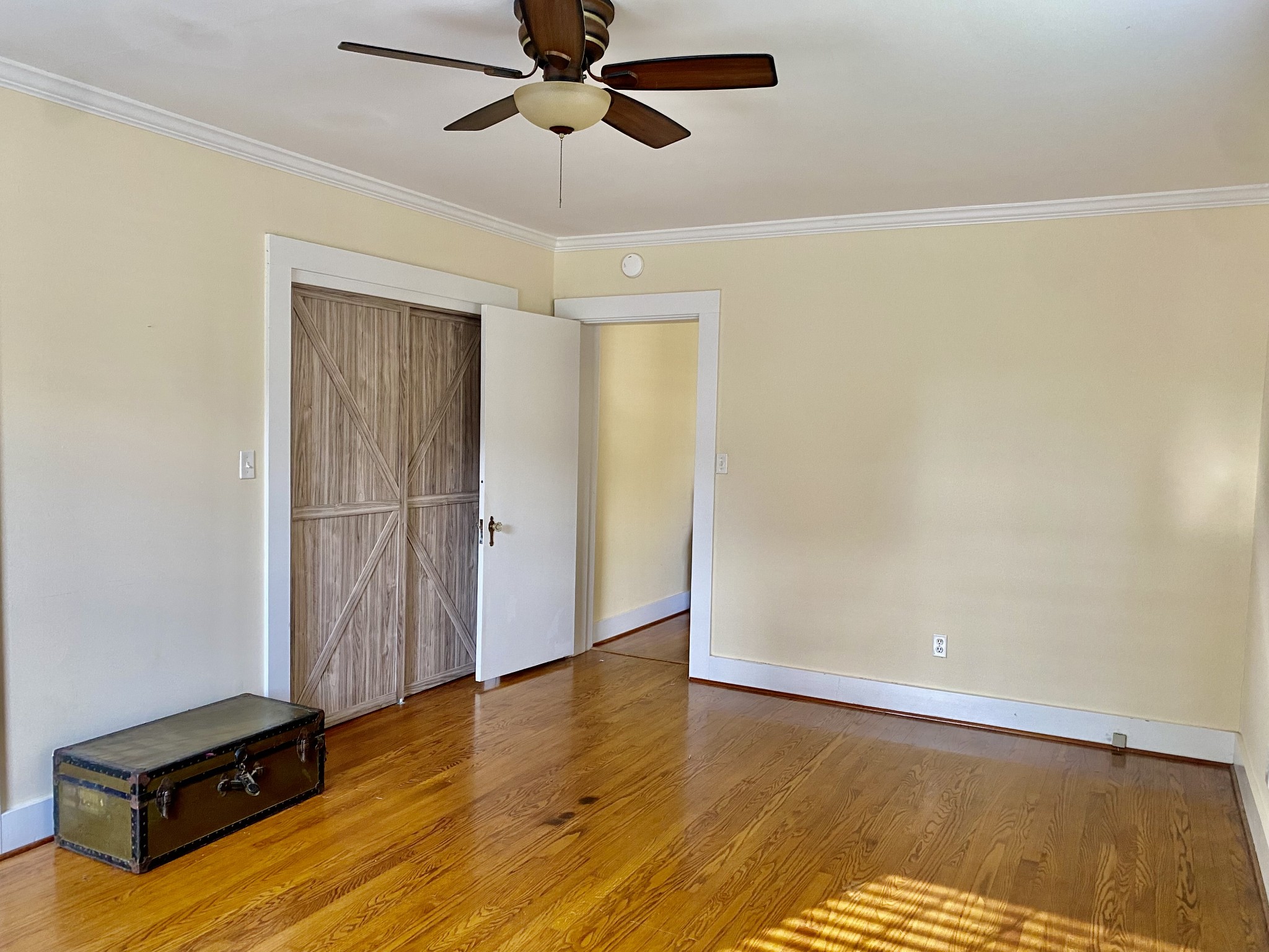 107 Lind St Property Photo 24