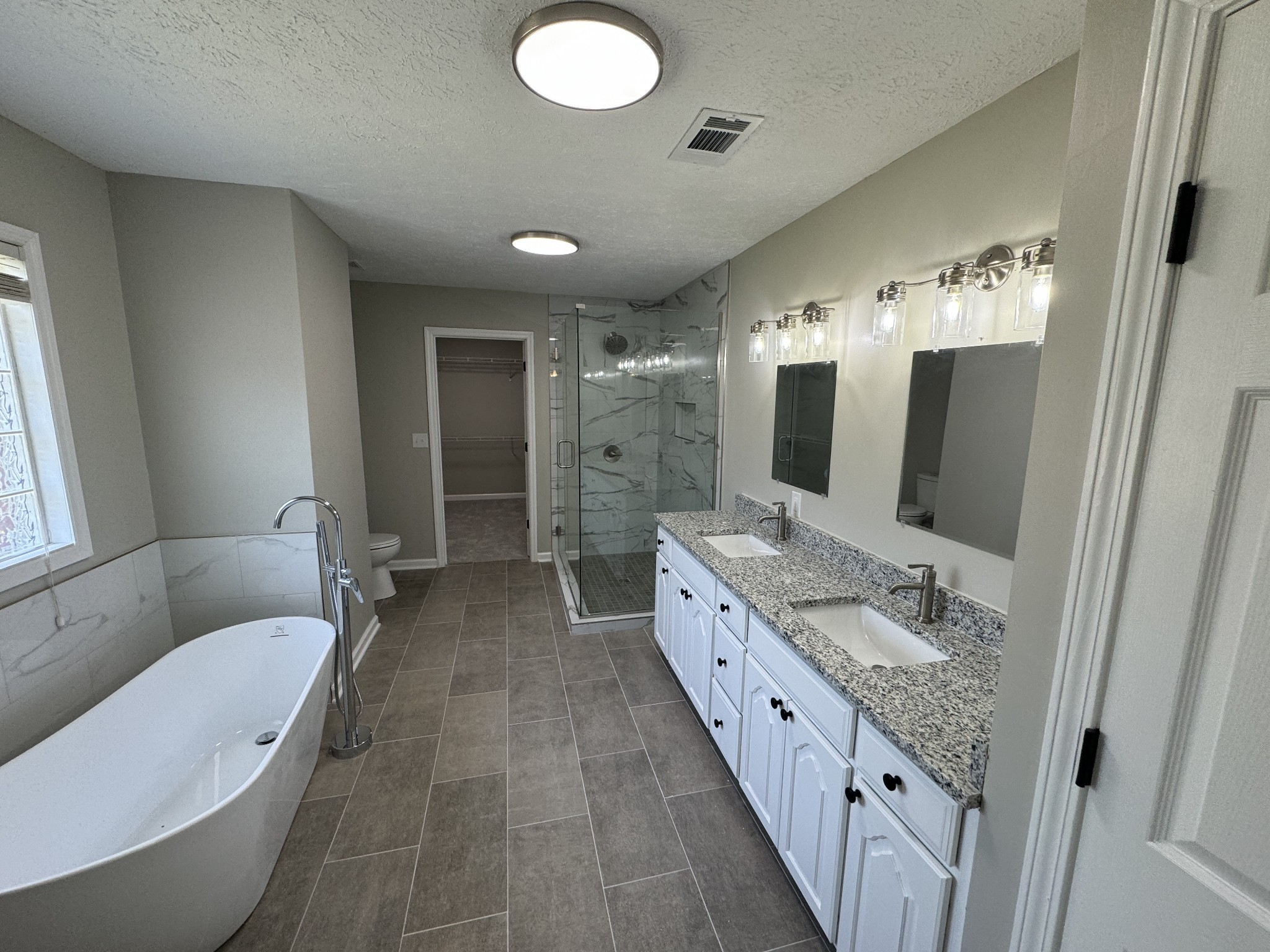 1805 Pointe Ct Property Photo 21