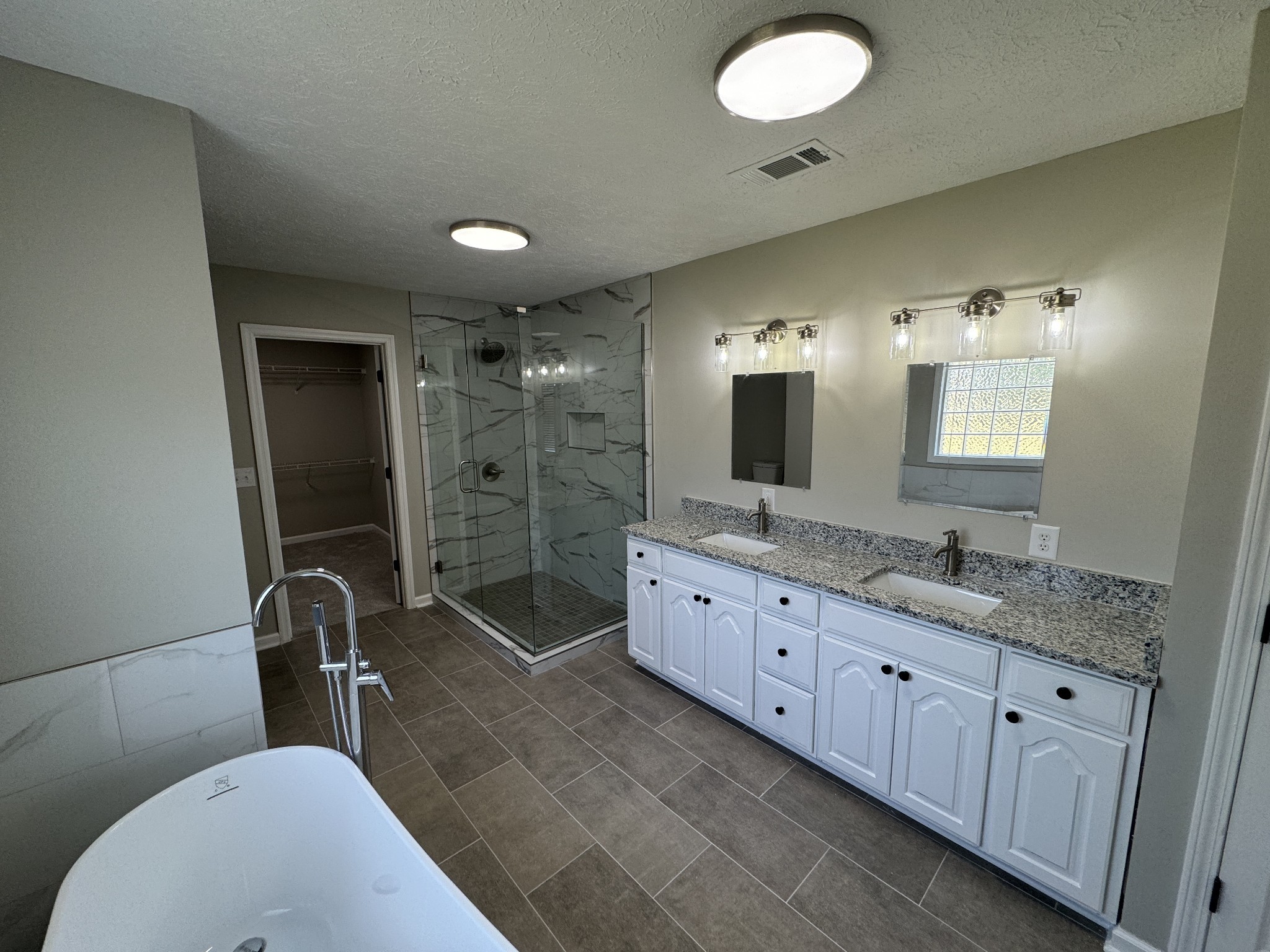 1805 Pointe Ct Property Photo 22