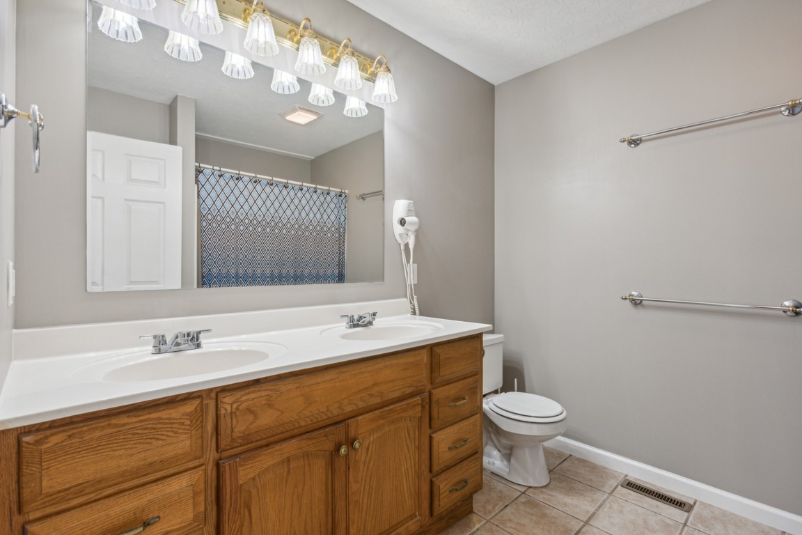 1115 Caitlin Ct Property Photo 17