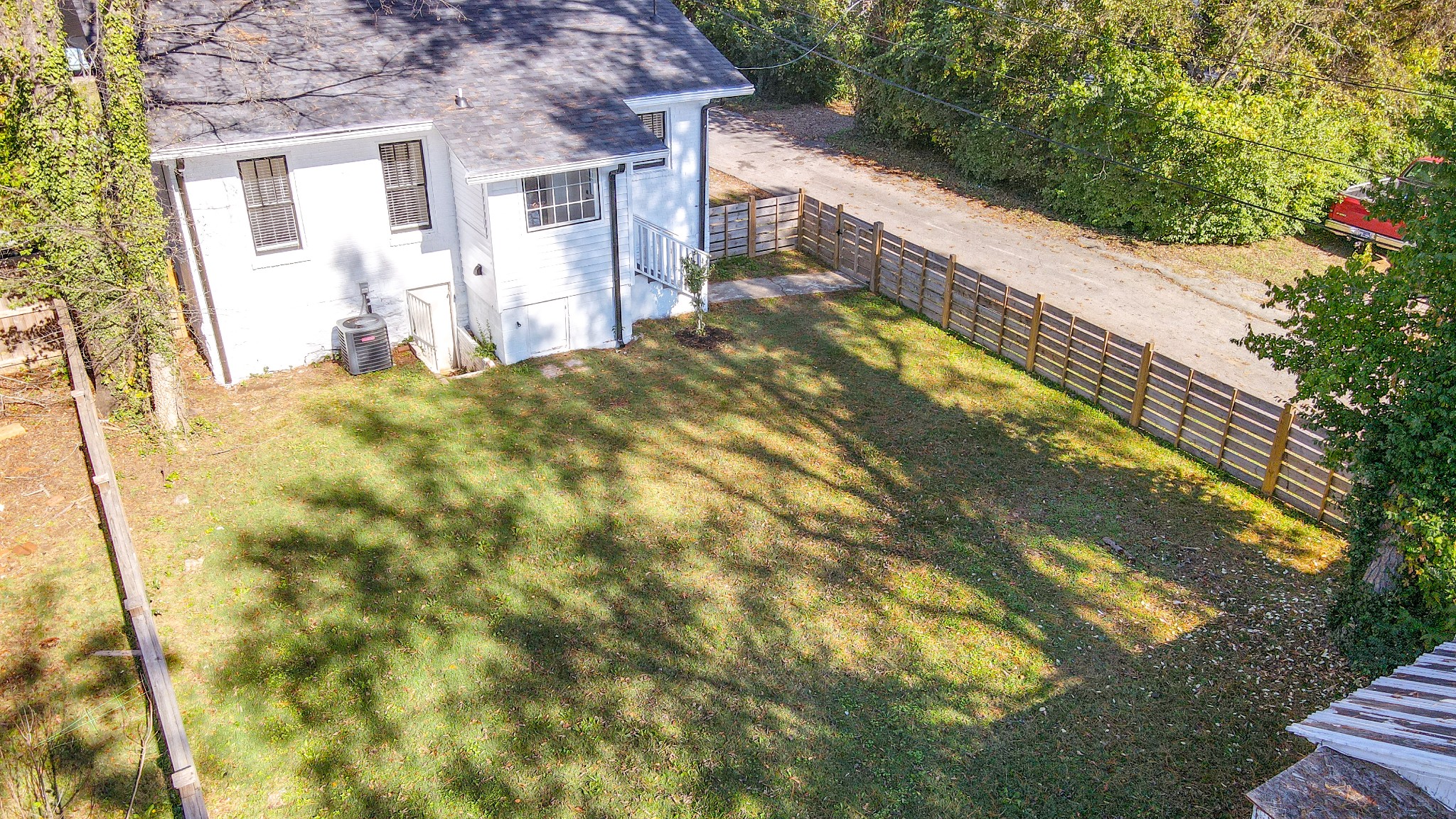 954 Mansfield Ave Property Photo 19