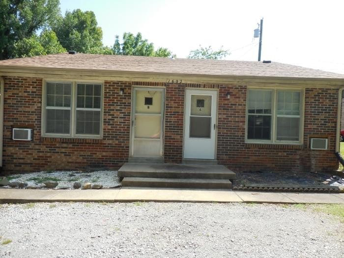 1602 Paradise Hill Rd Property Photo 1