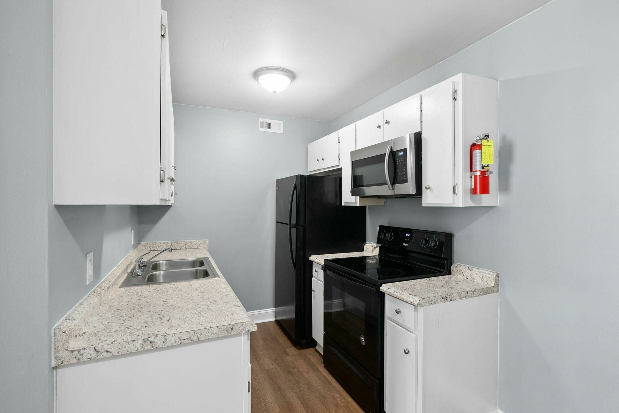 606 Park Ave Property Photo 9