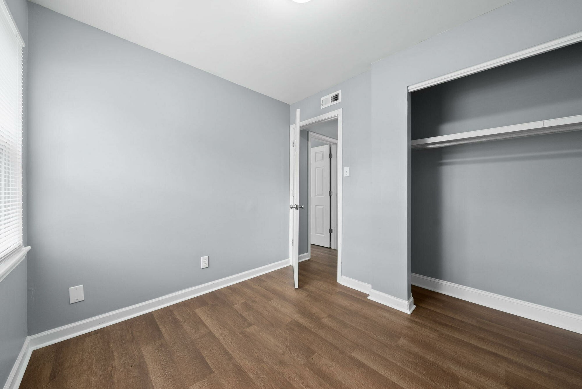 606 Park Ave Property Photo 13