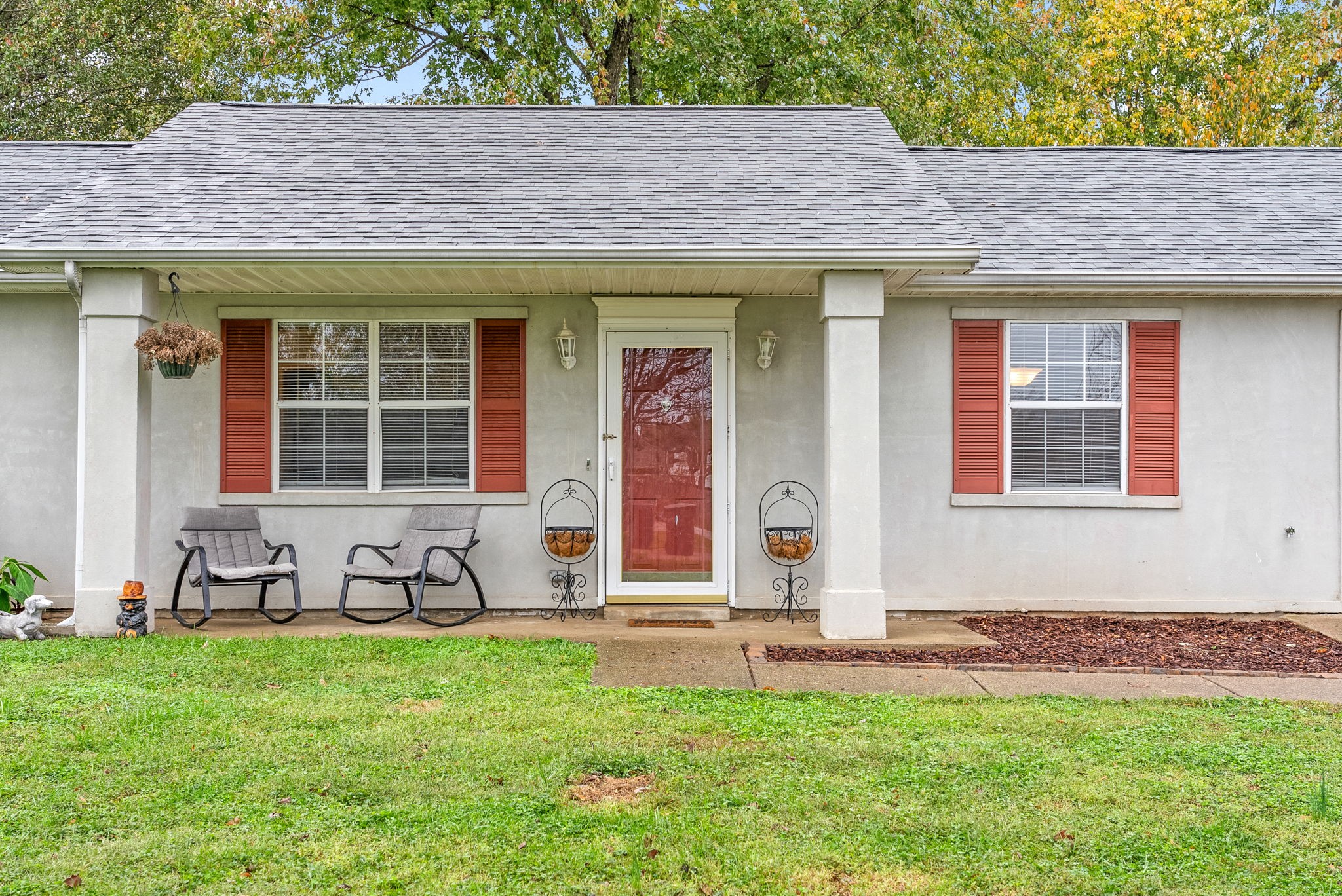 1157 Schatten St Property Photo 3