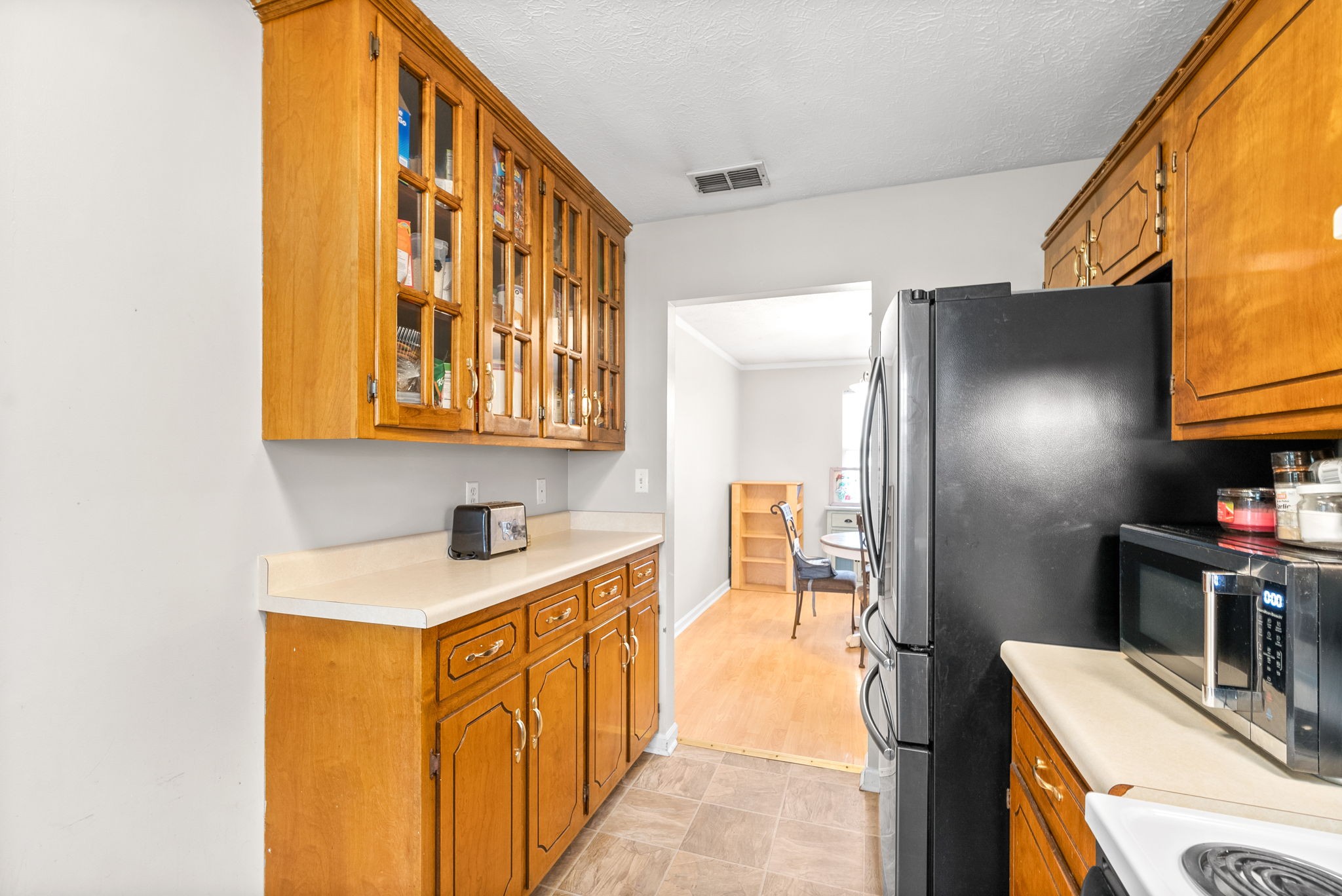 1157 Schatten St Property Photo 11