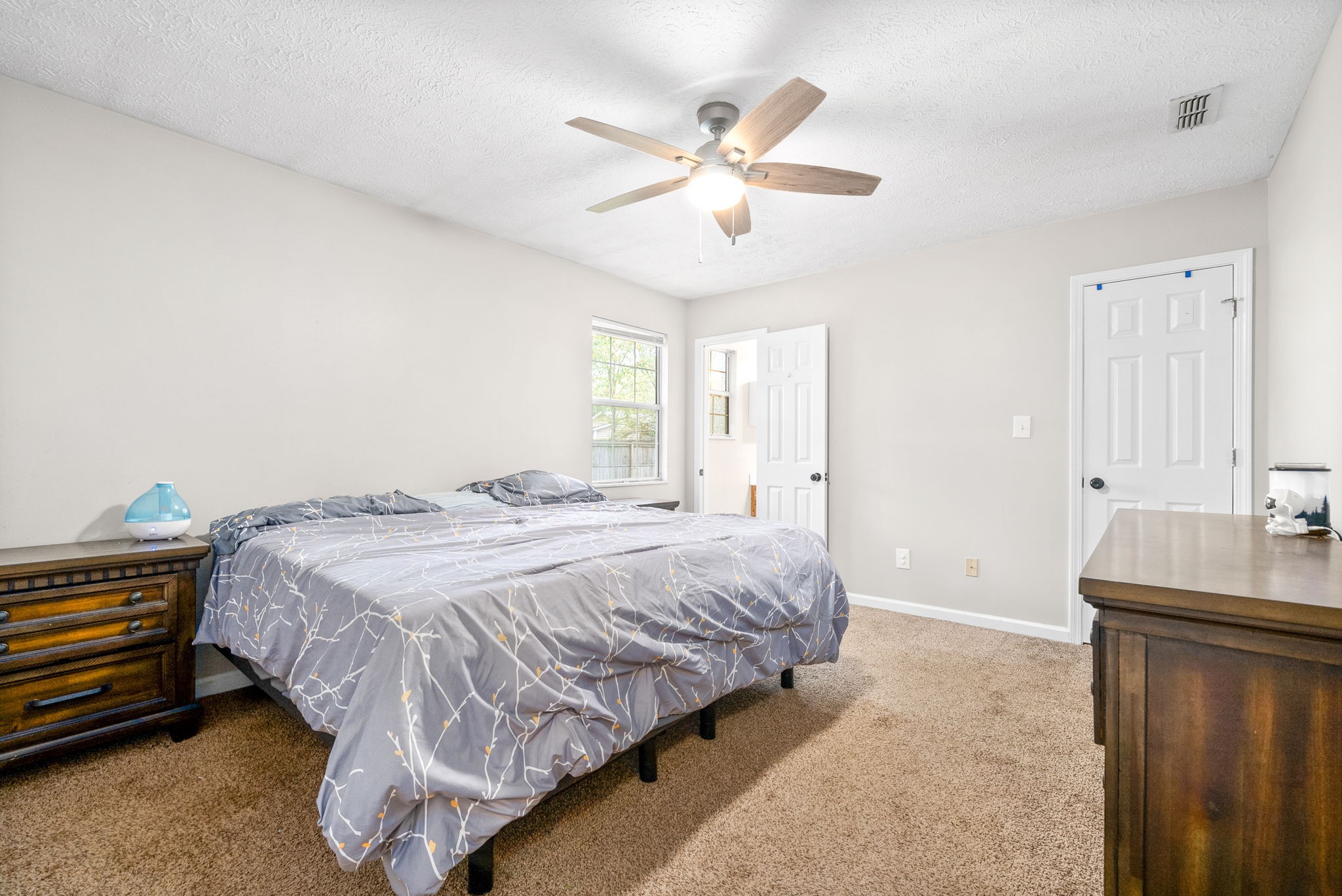 1157 Schatten St Property Photo 15