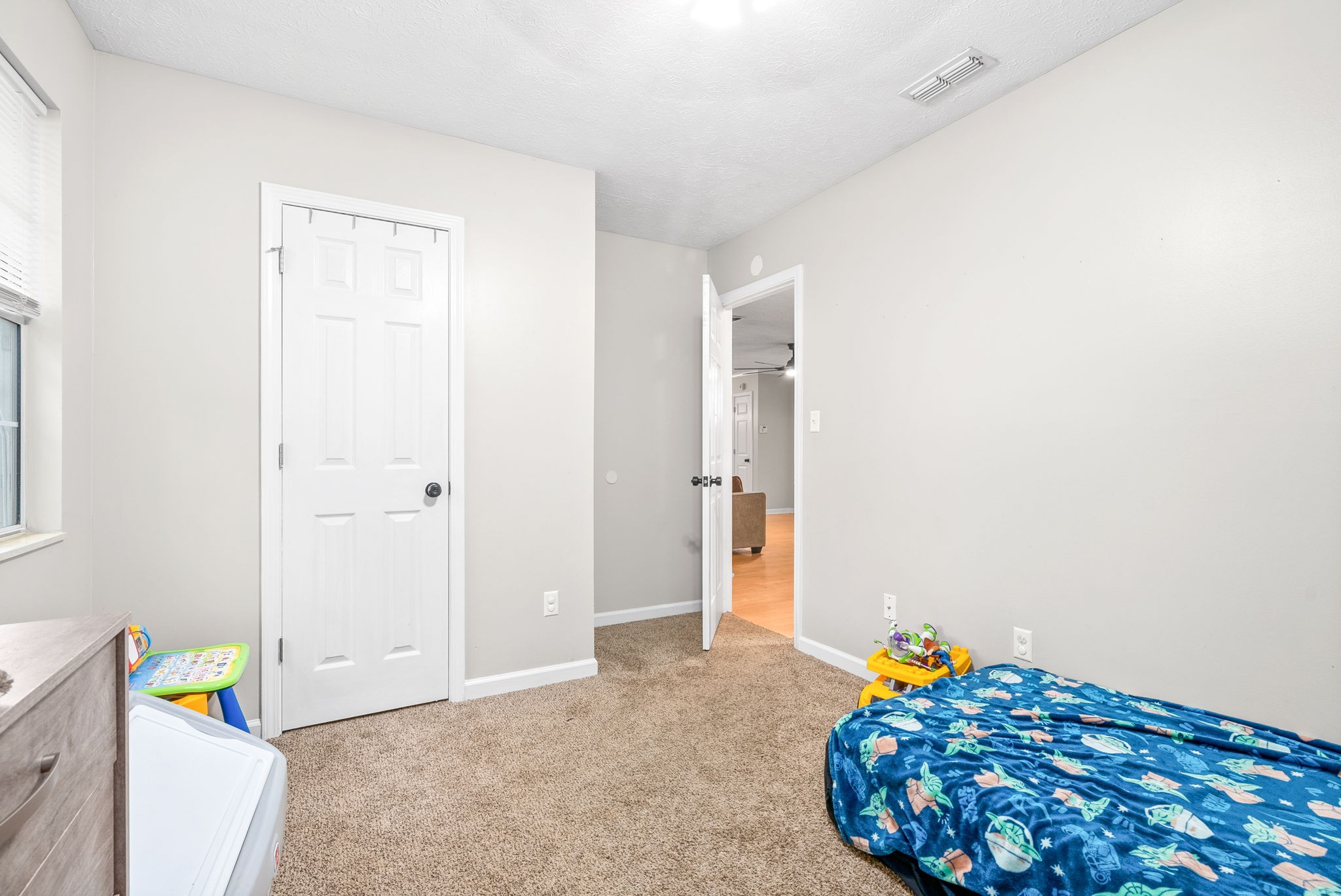 1157 Schatten St Property Photo 19
