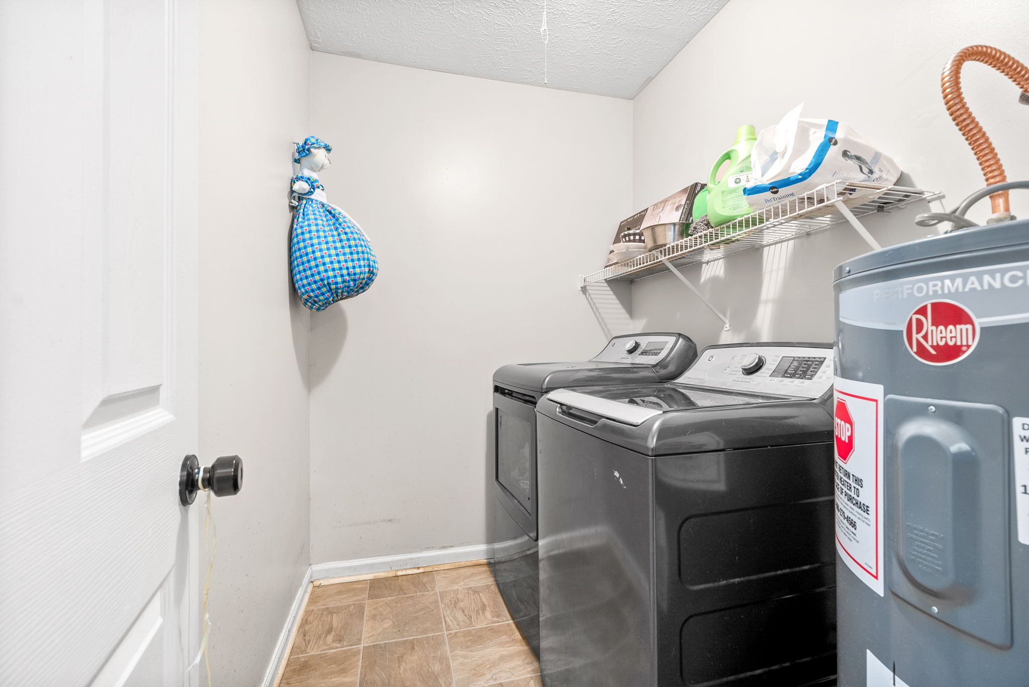1157 Schatten St Property Photo 23