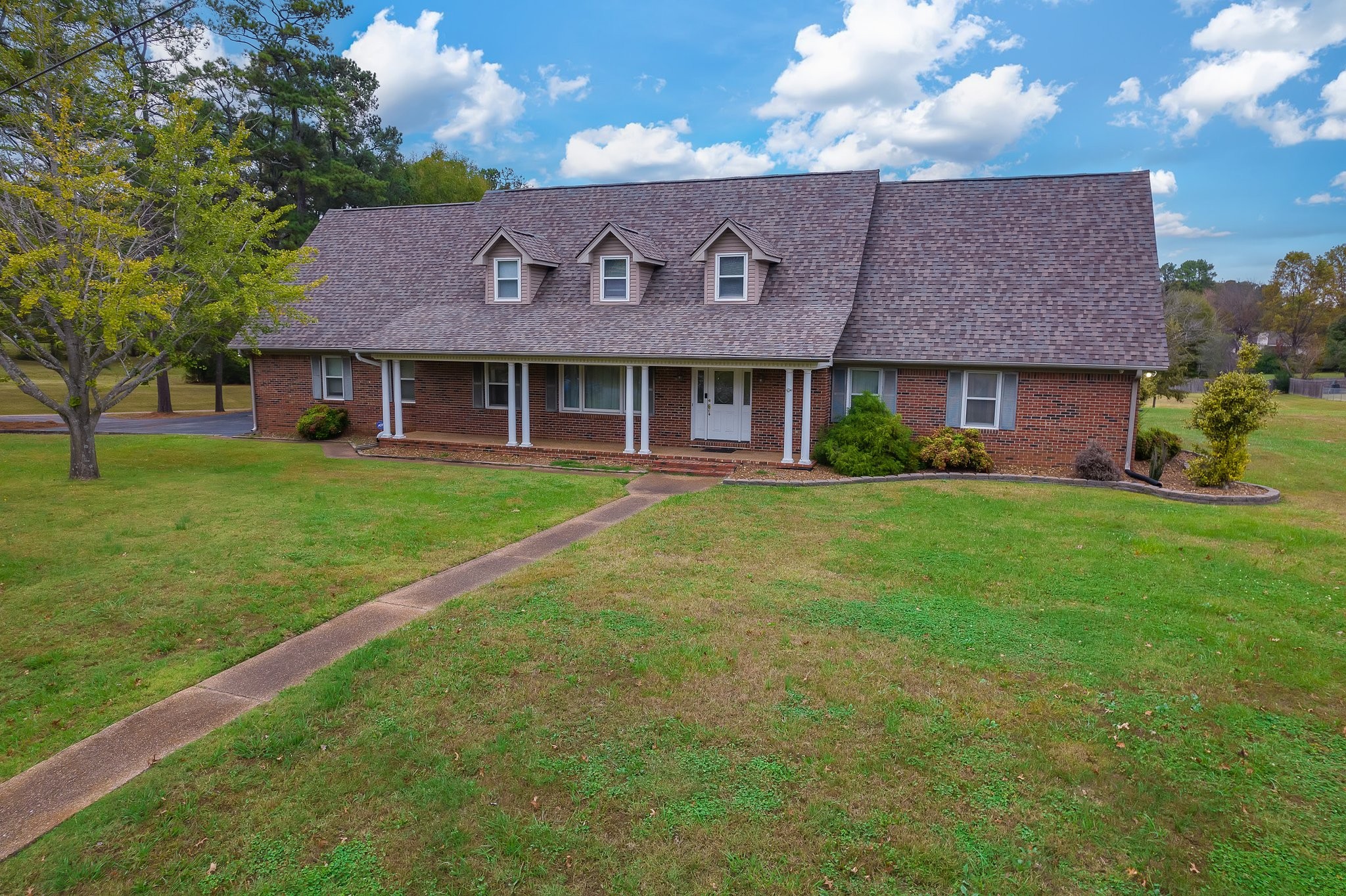 812 Pipkin Rd Property Photo 2