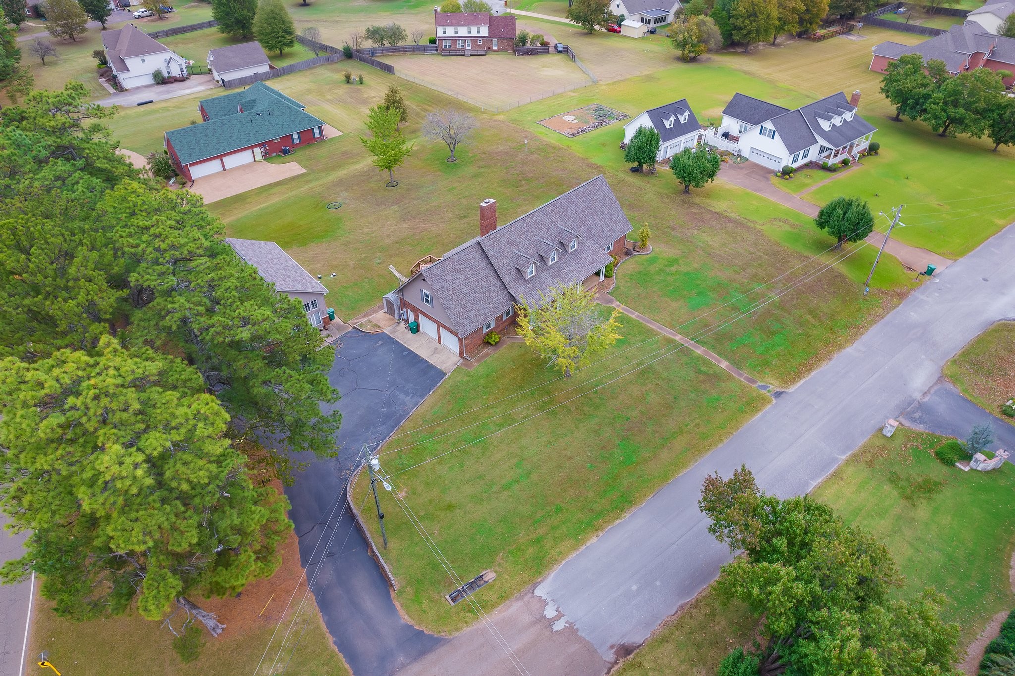 812 Pipkin Rd Property Photo 3
