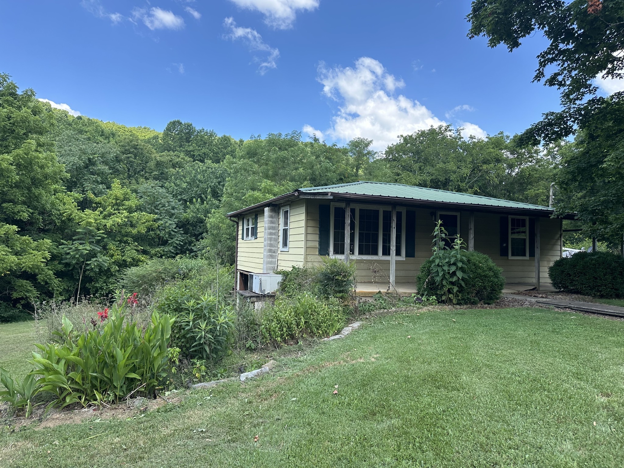 109 George Rd Property Photo 4