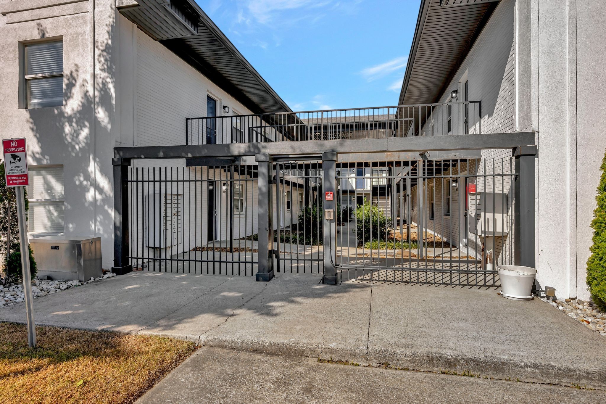 2714 Jefferson St Property Photo 4