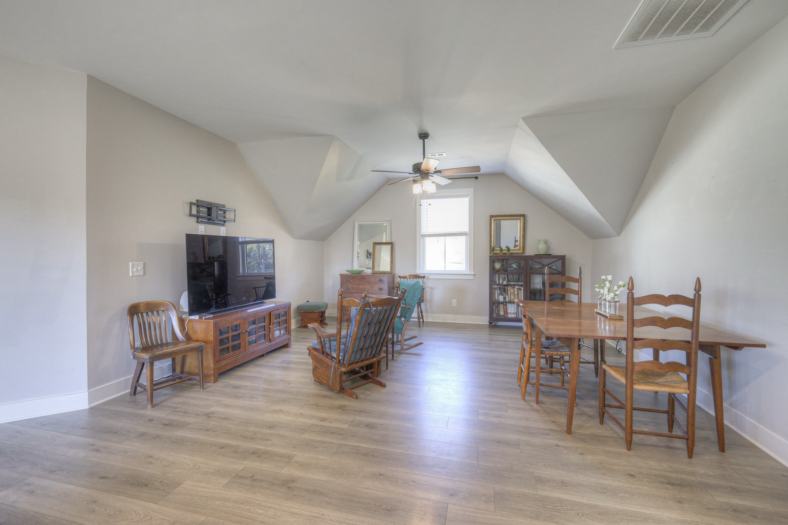 6929 Cross Keys Rd Property Photo 56