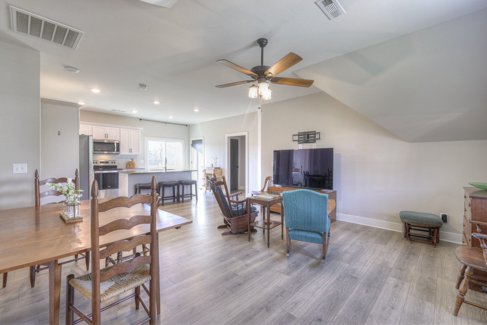 6929 Cross Keys Rd Property Photo 57