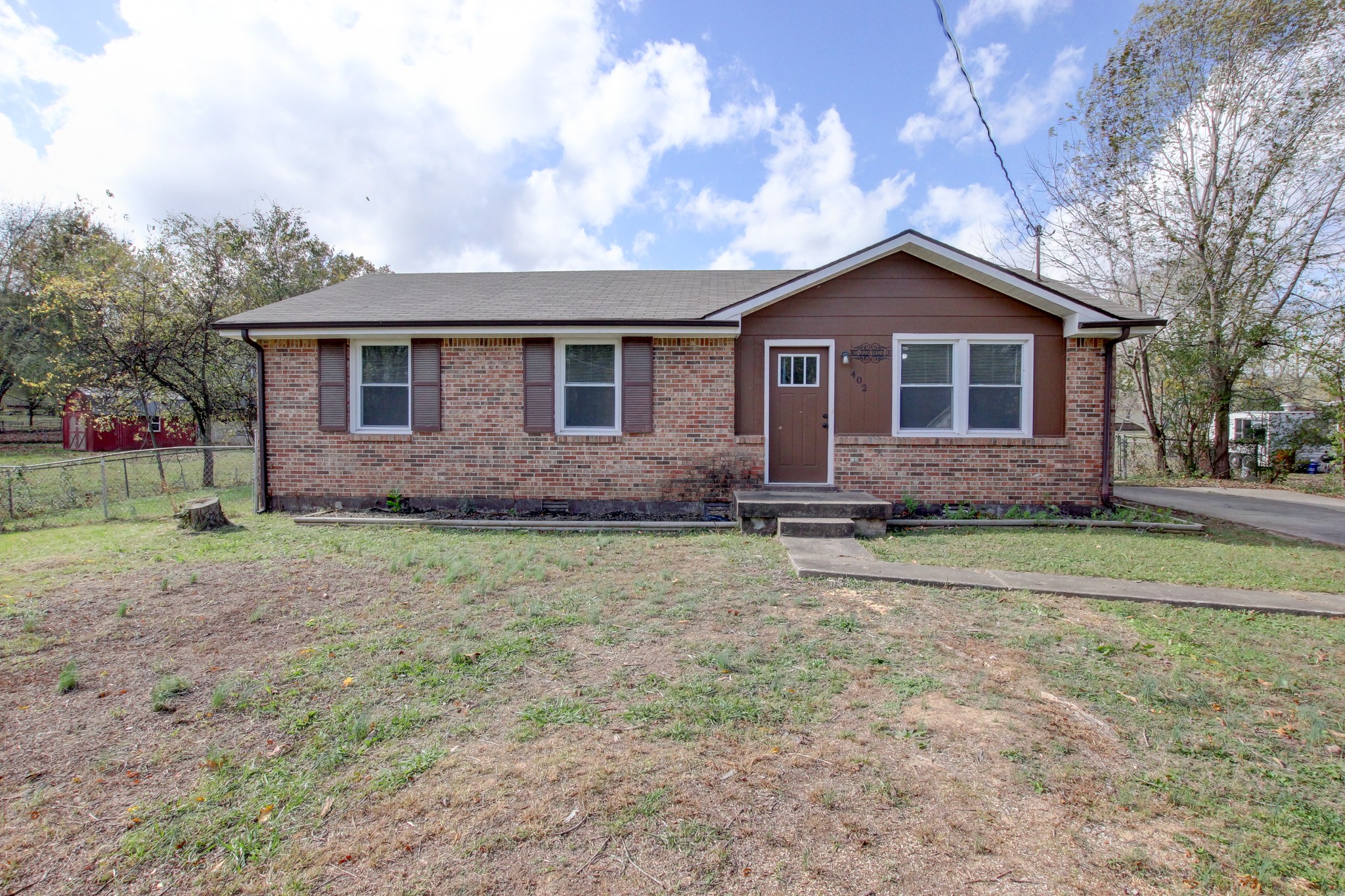 402 Lillie Belle Ln Property Photo 1