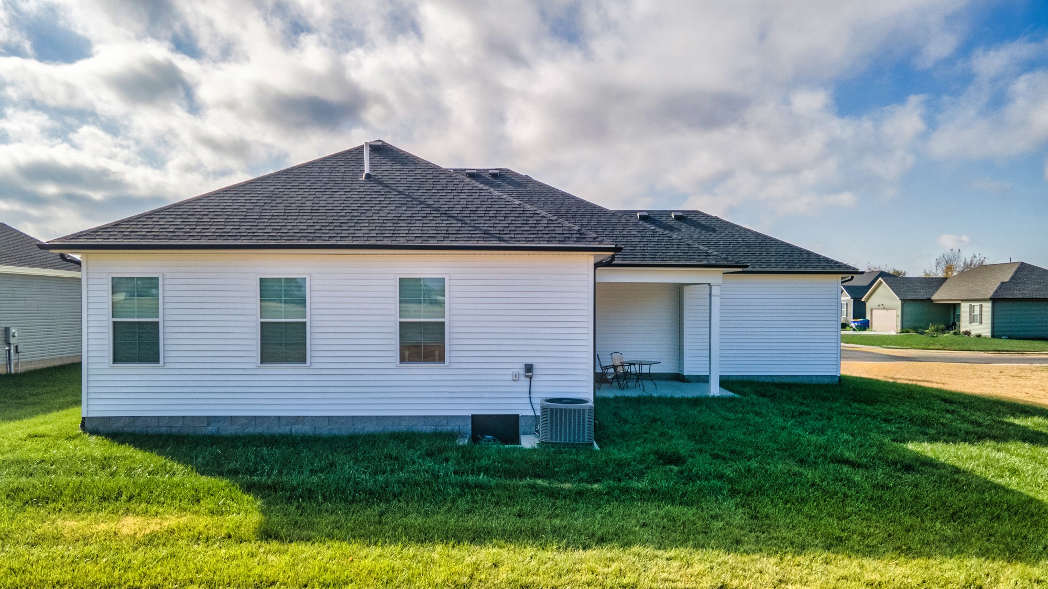 605 Lockeland Way Property Photo 8