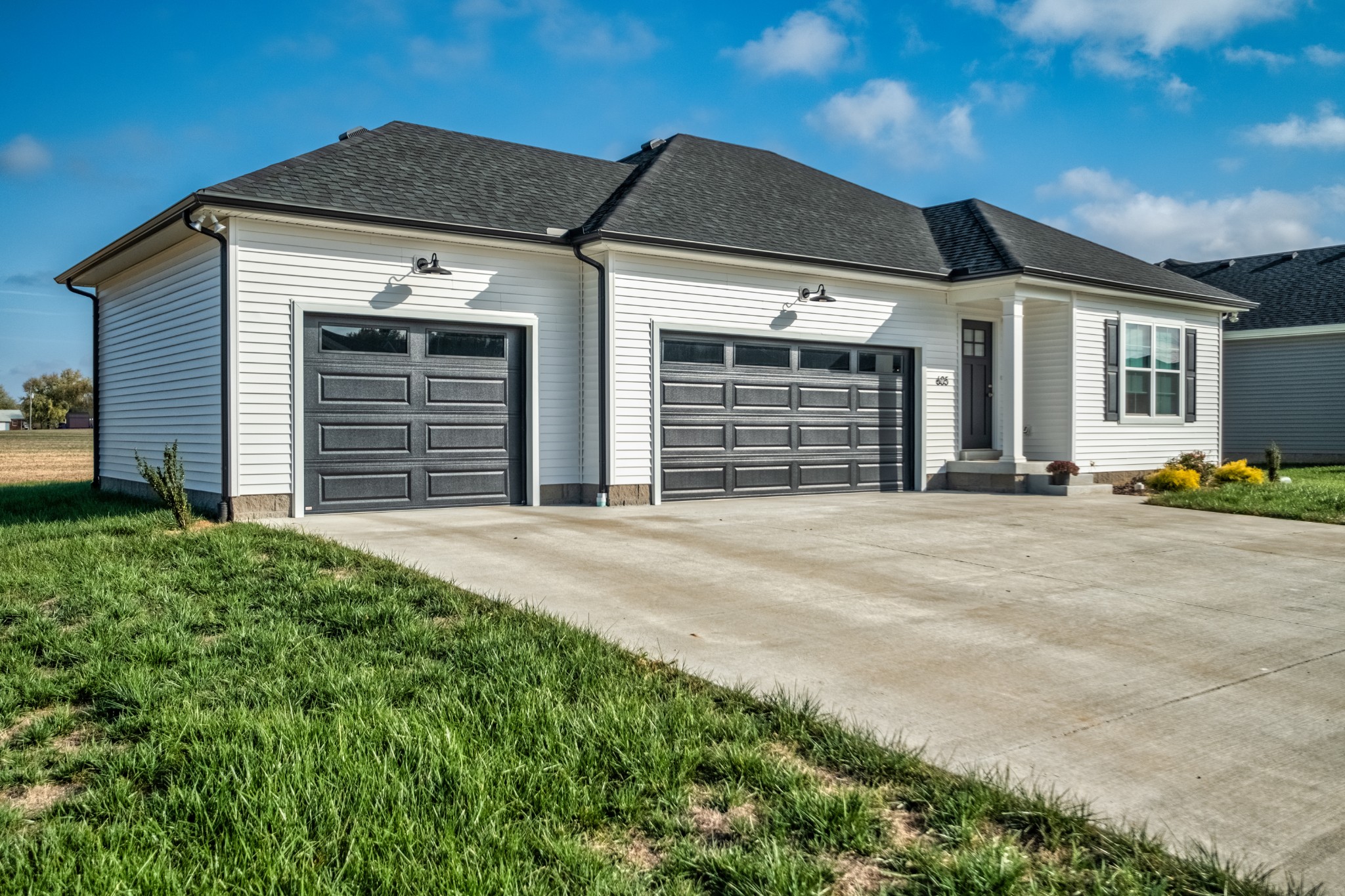 605 Lockeland Way Property Photo 10