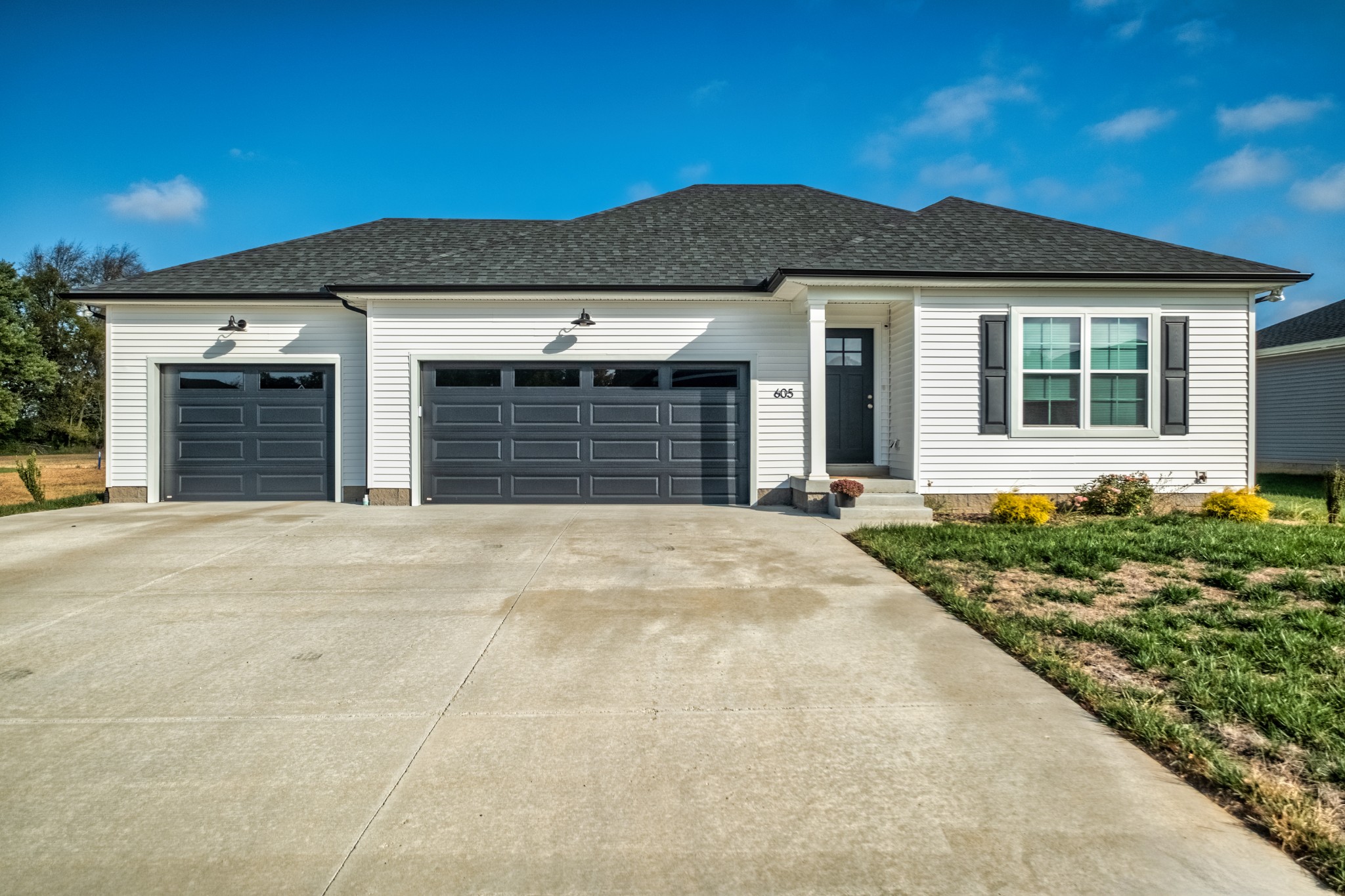 605 Lockeland Way Property Photo 11