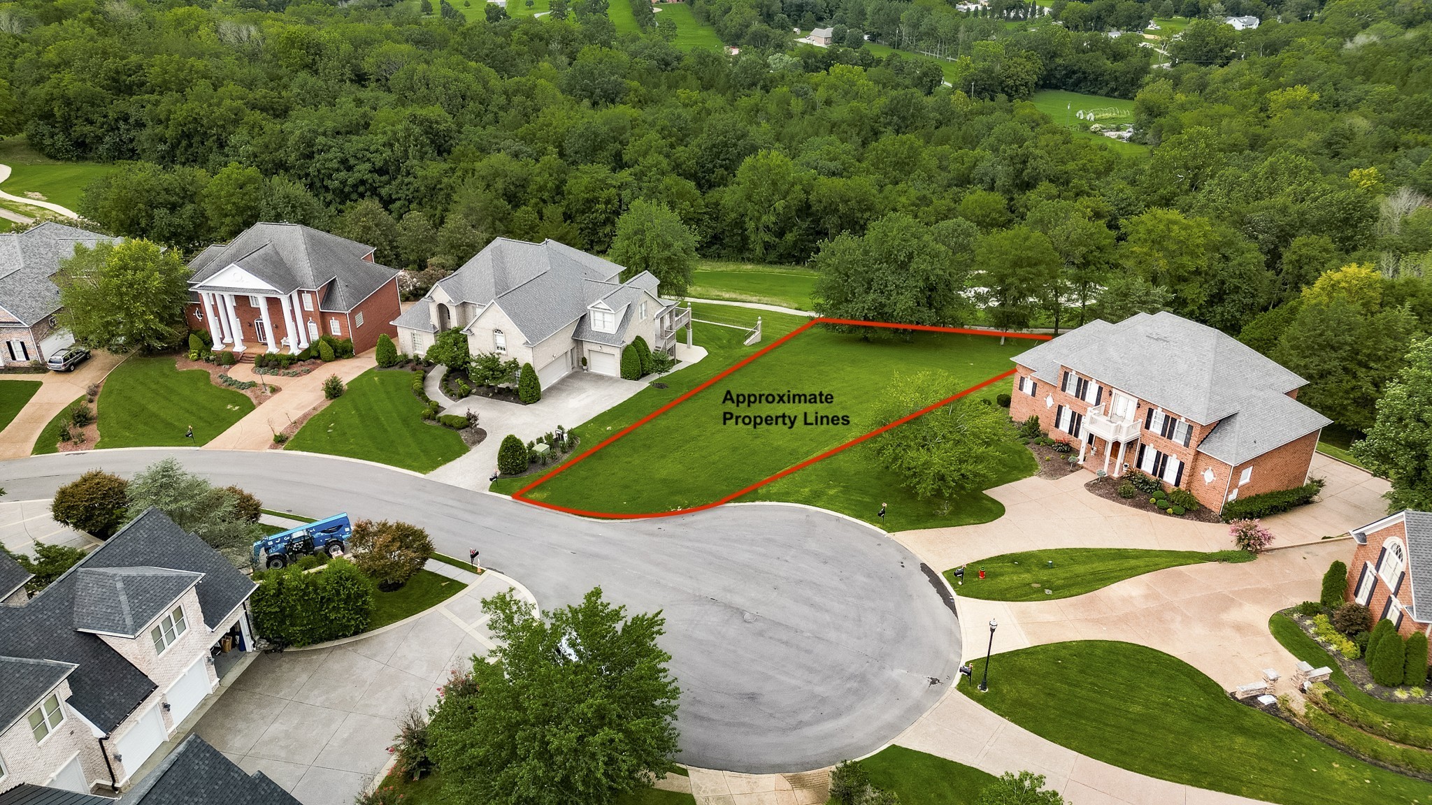 1009 Twelve Stones Ct Property Photo 2