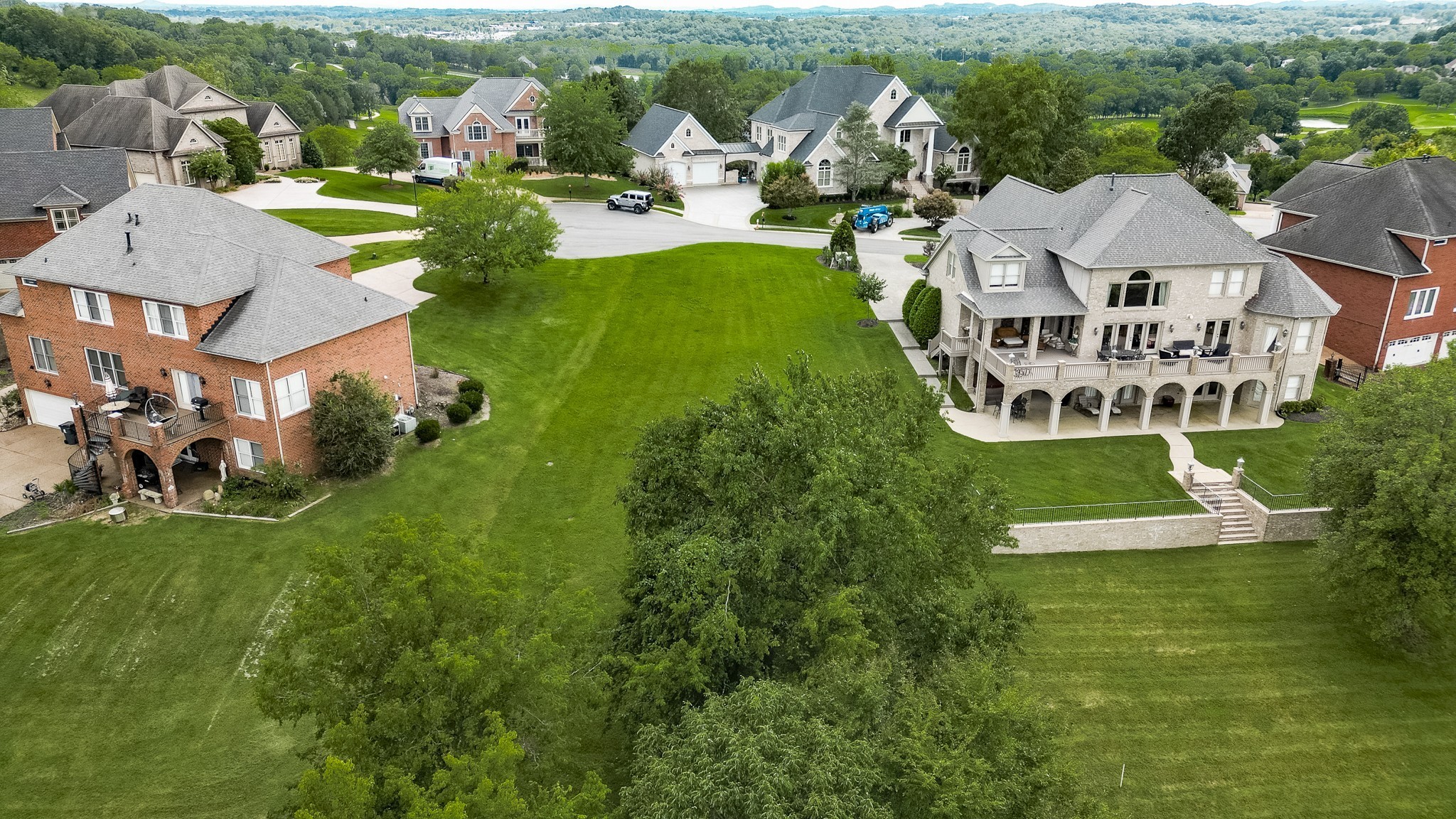 1009 Twelve Stones Ct Property Photo 3