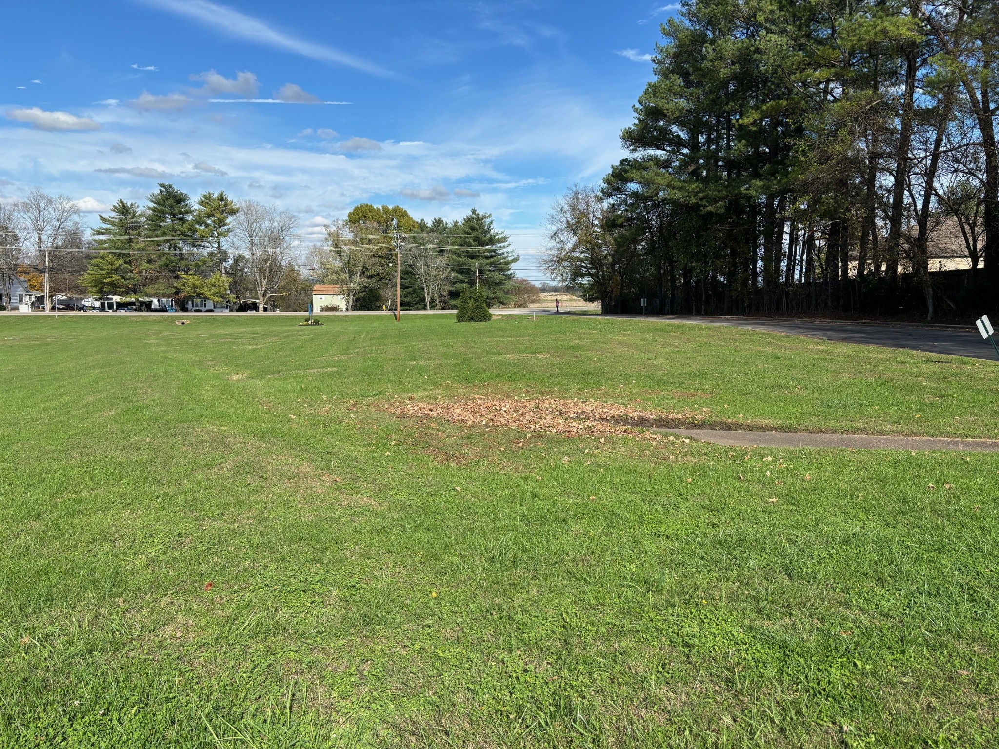 1249 Hampshire Pike Property Photo 2