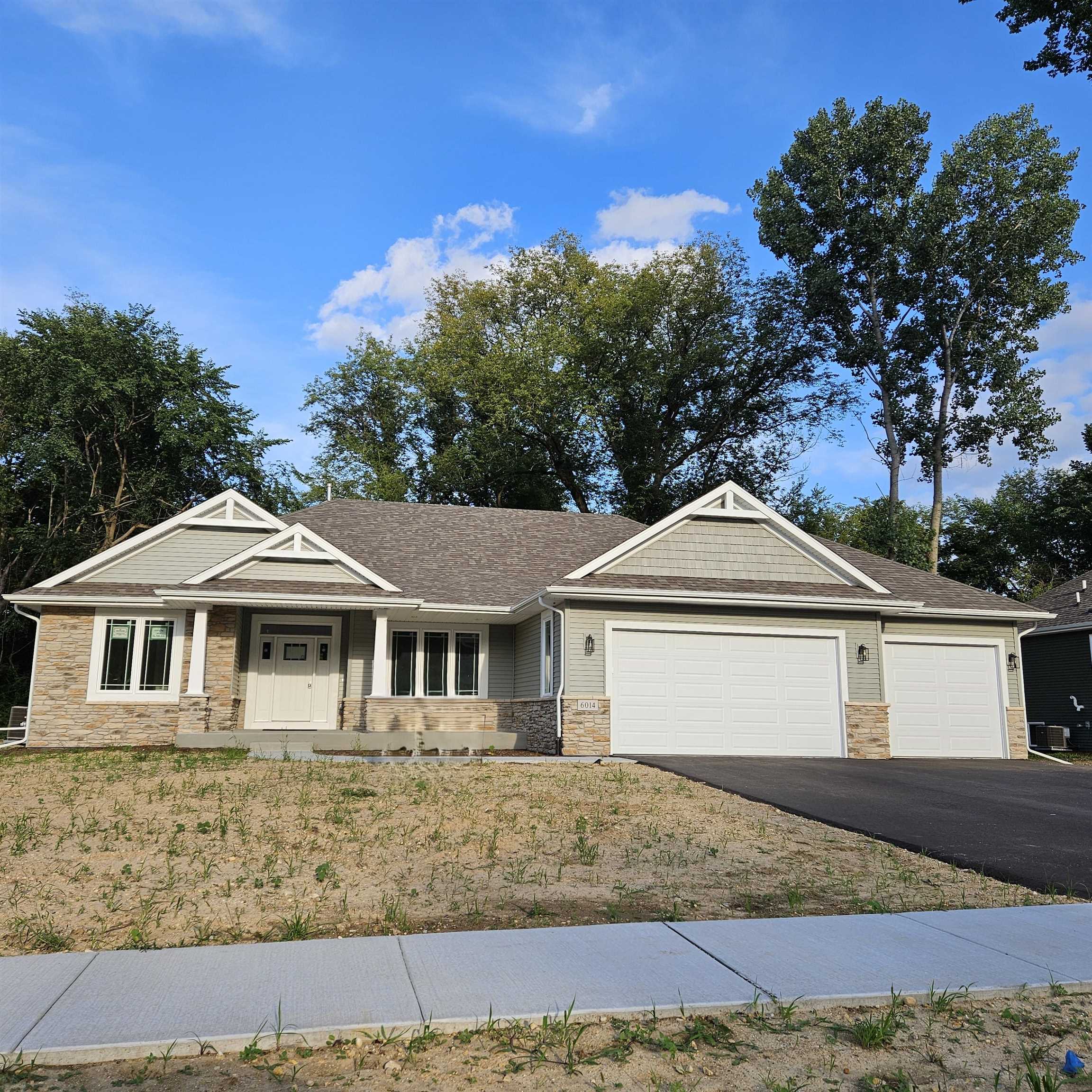 6014 Squirrel Run Property Photo 1