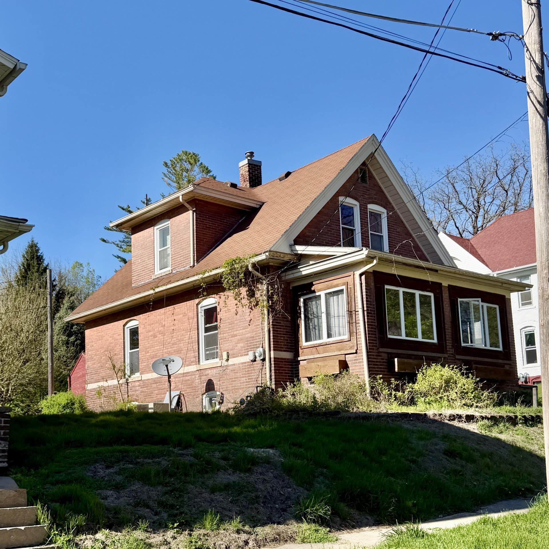 16 Van Street Property Photo 1
