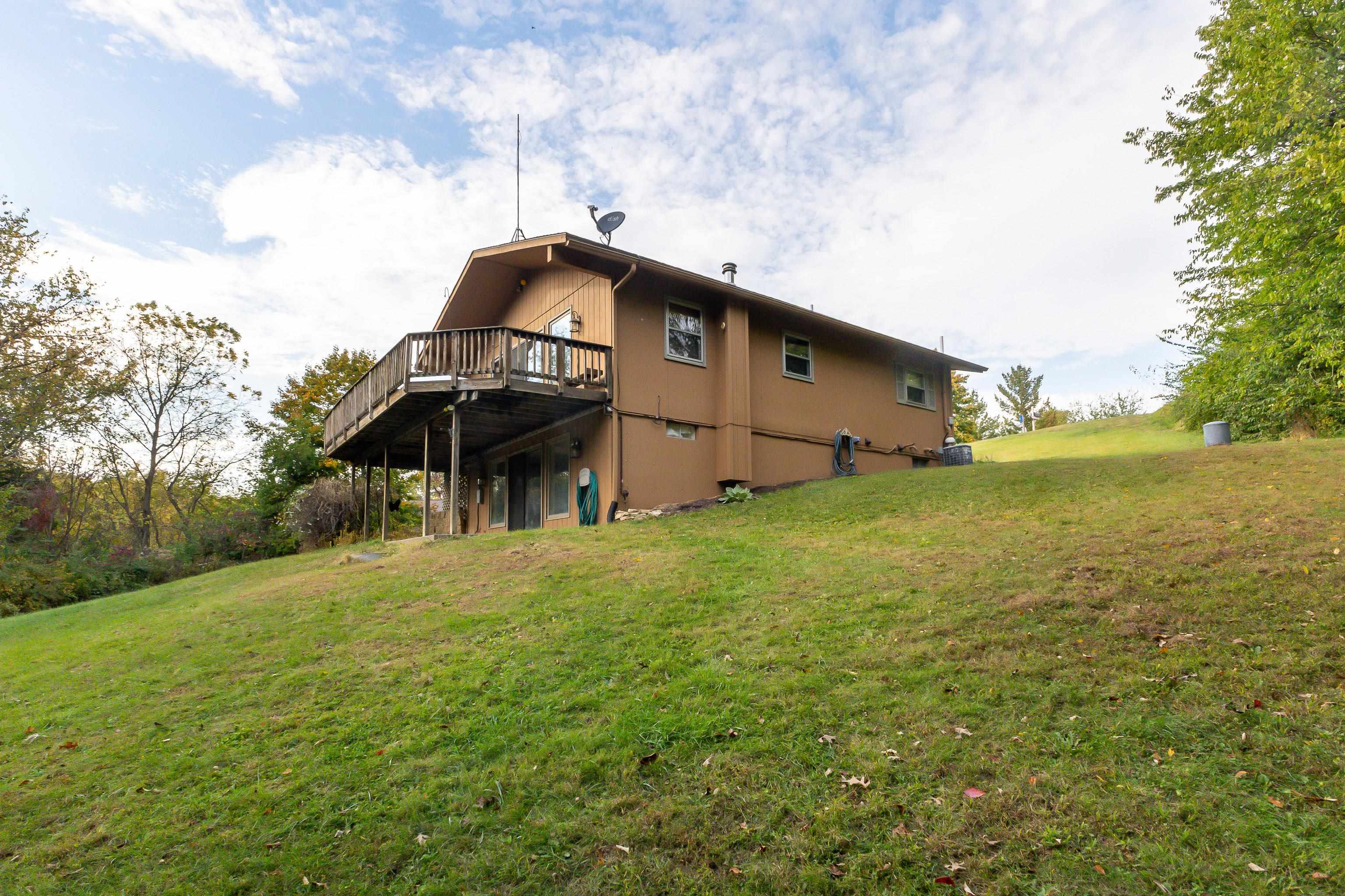 6 Meadow Path Property Photo 1