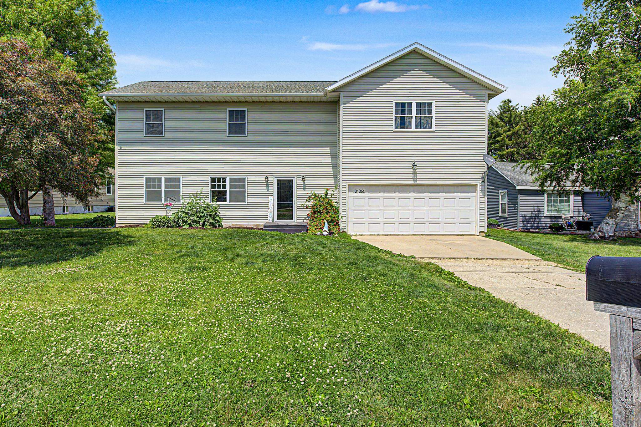 2128 Lancaster Heights Road Property Photo 1