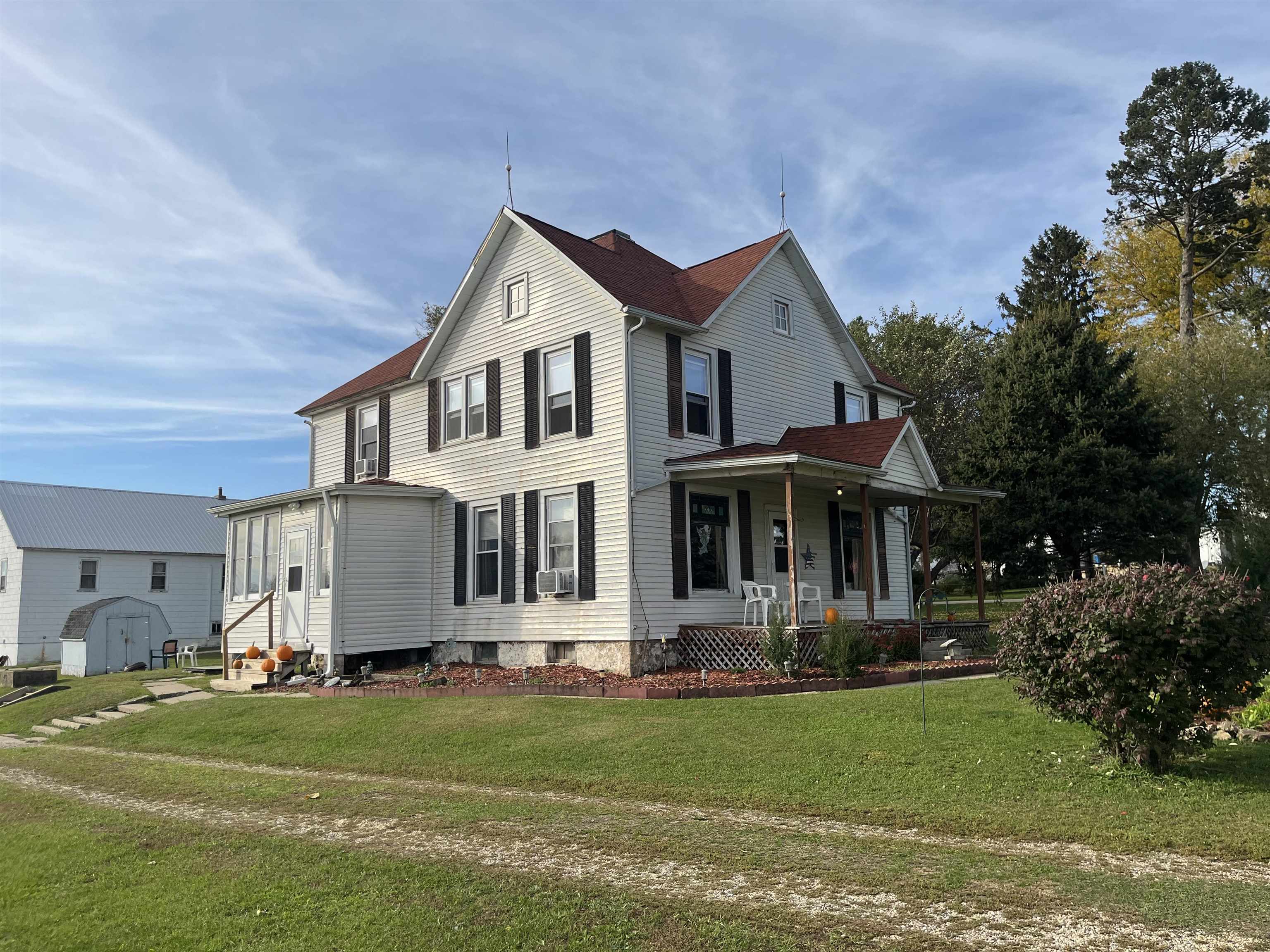 102 S Rock City Road Property Photo 1