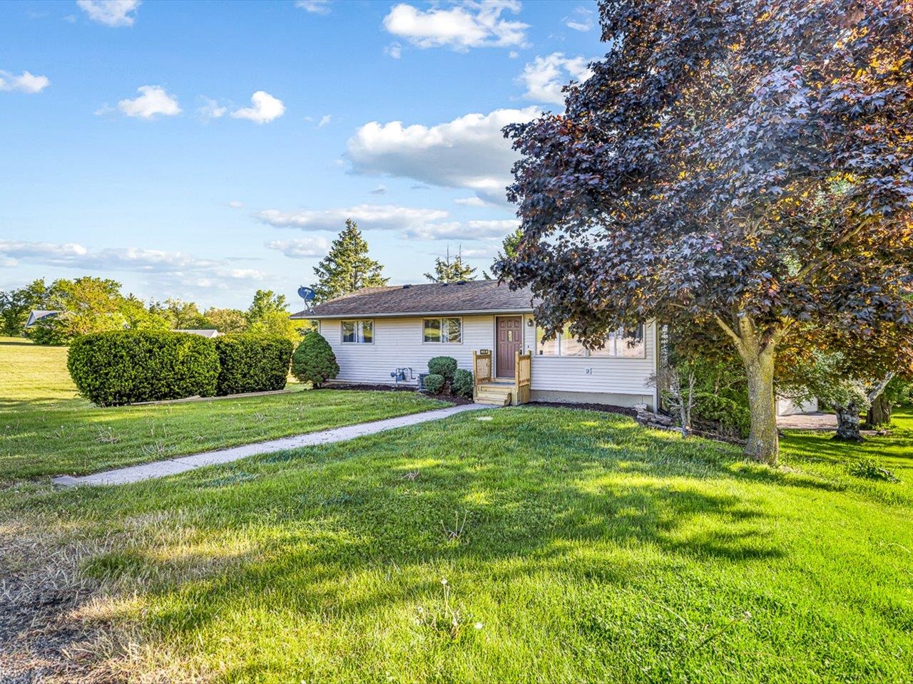 1659 Larchmont Road Property Photo 1