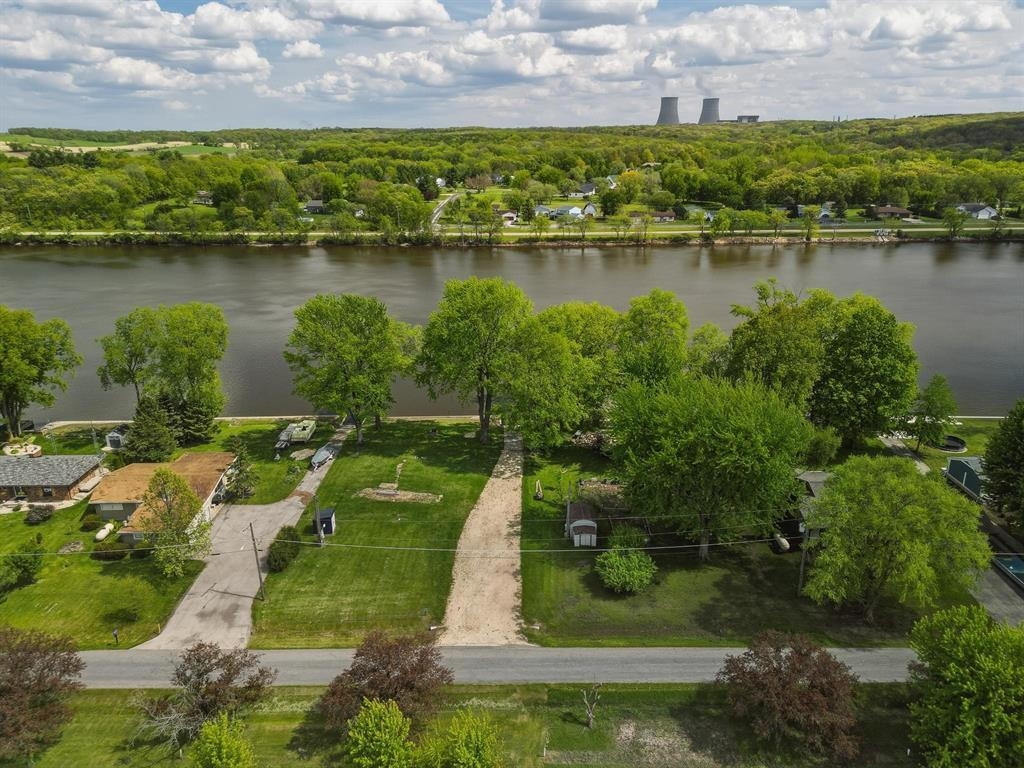 6215 River Drive Property Photo 1
