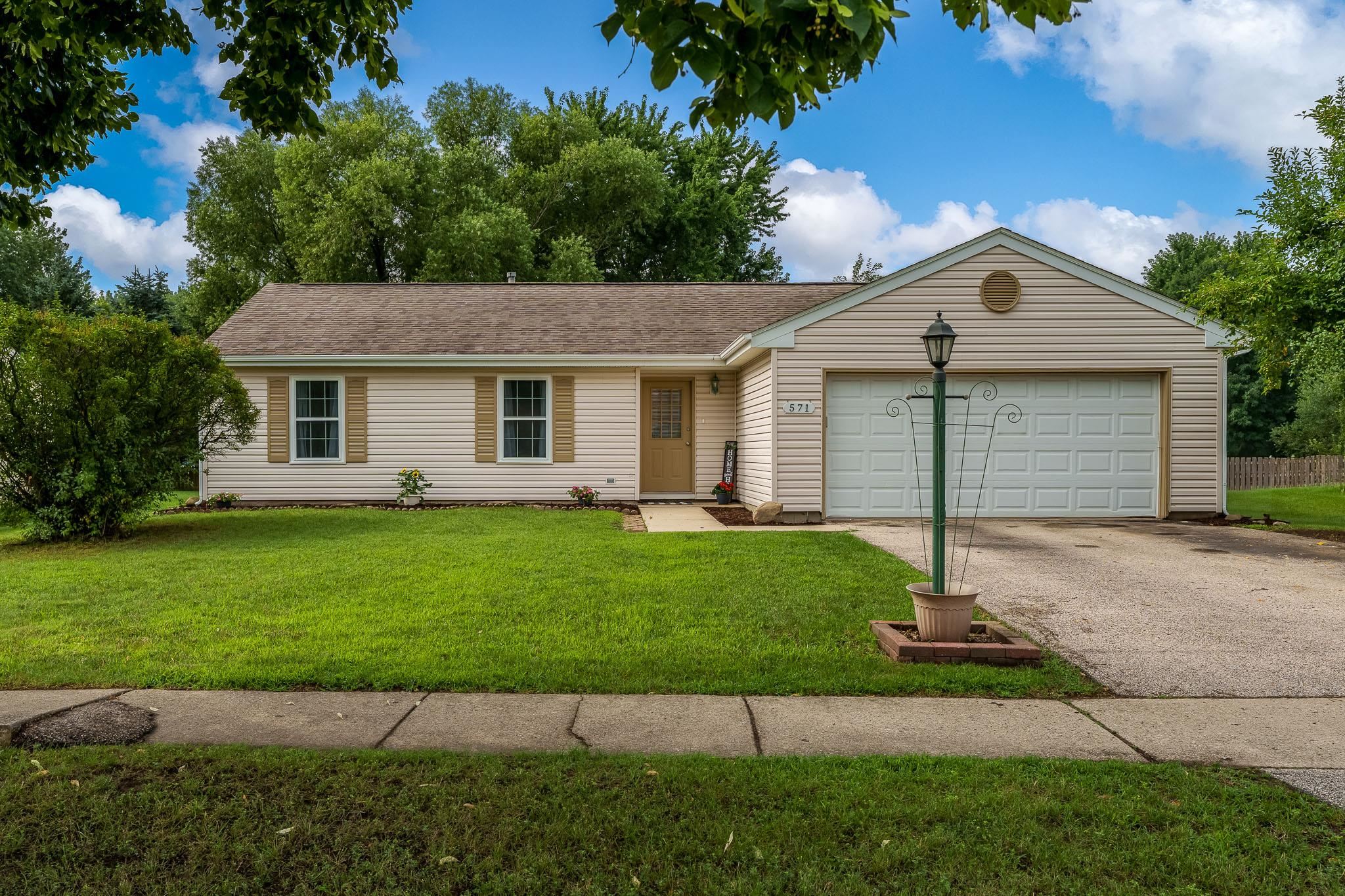 571 Newport Court Property Photo 1