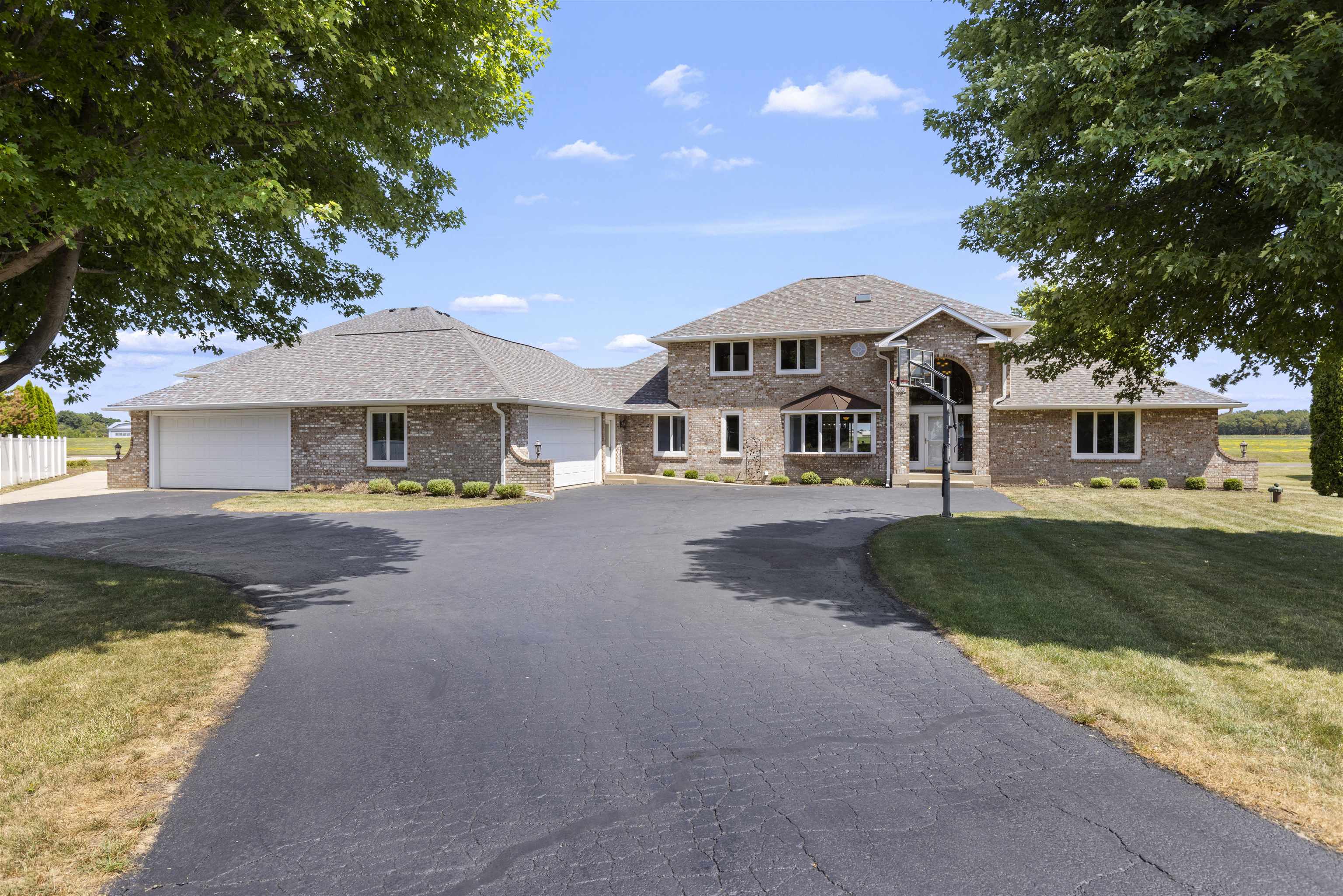 2601 Cessna Circle Property Photo 1