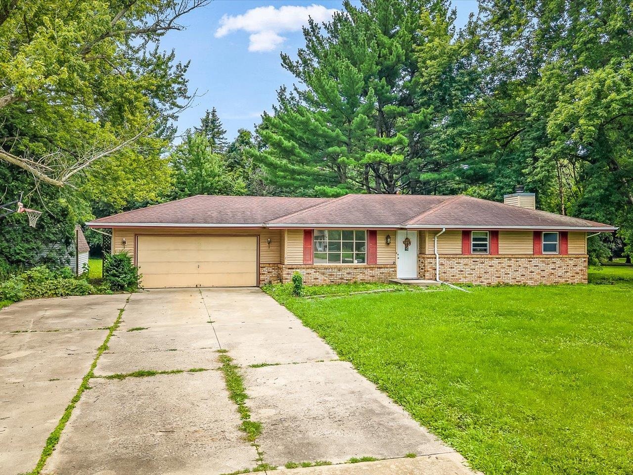 3919 Falling Leaf Drive Property Photo 1