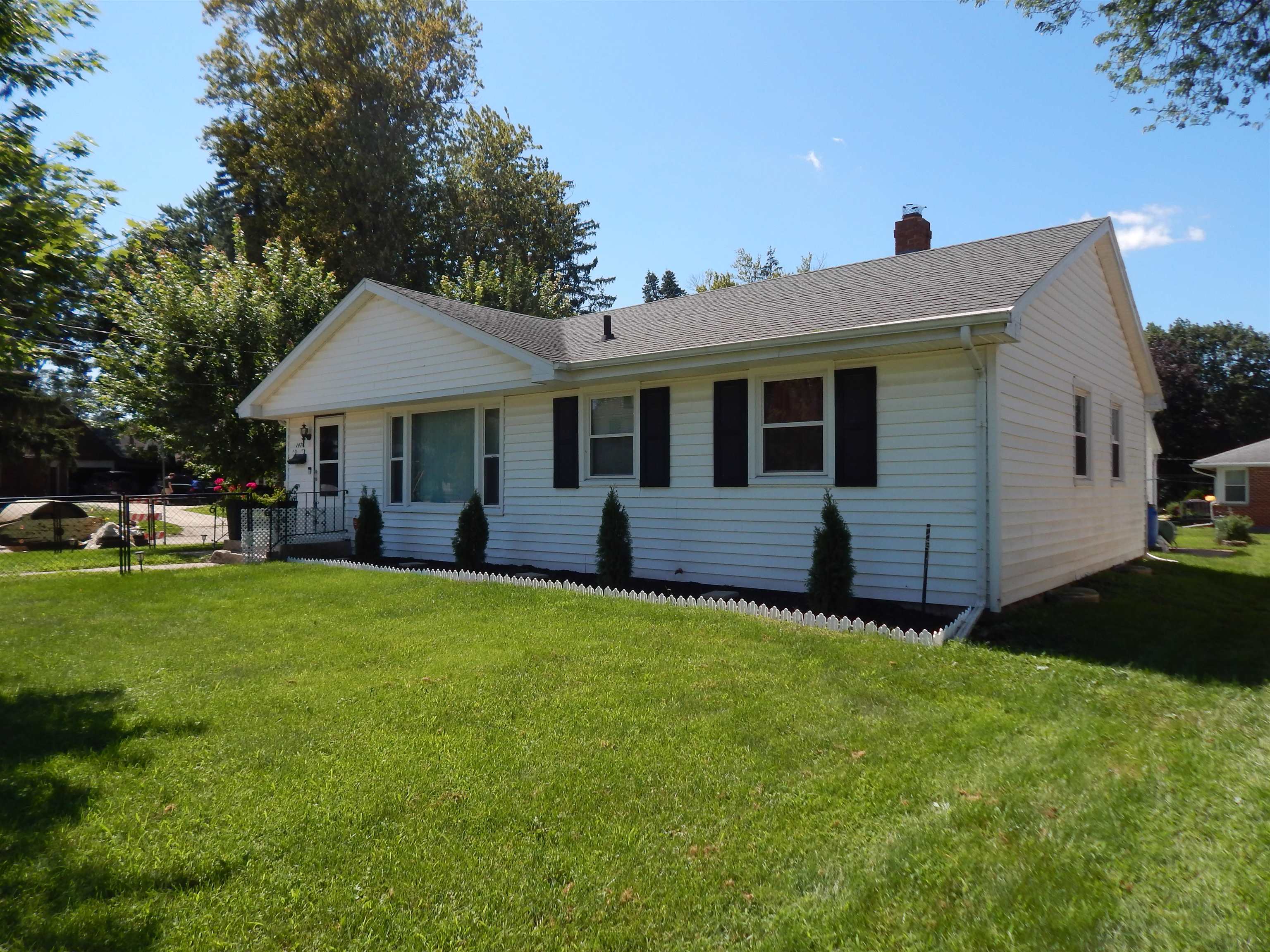 1474 S Carroll Avenue Property Photo 1