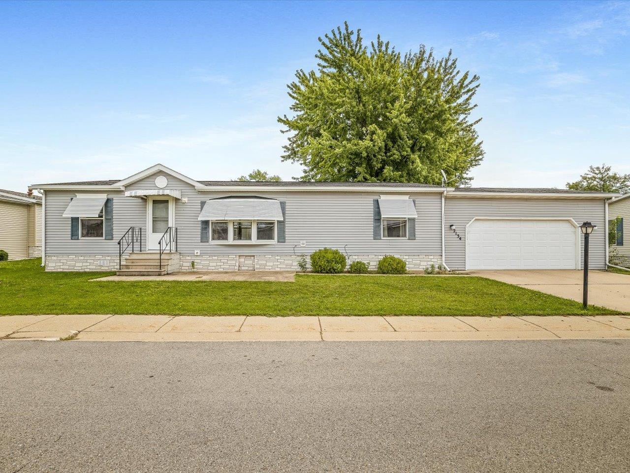 2134 Iris Avenue Property Photo 1