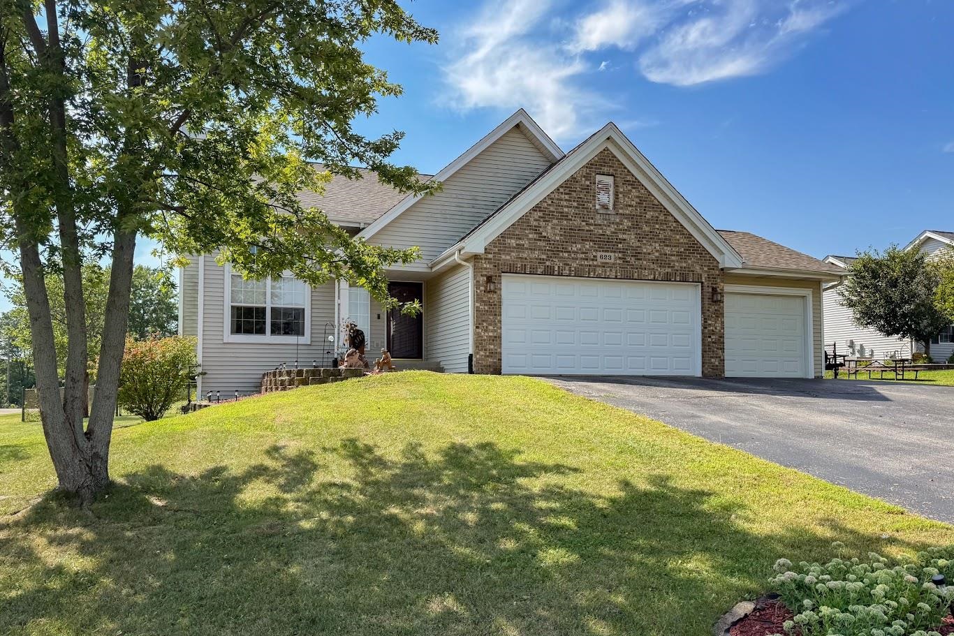 623 Valley View Drive Property Photo 1