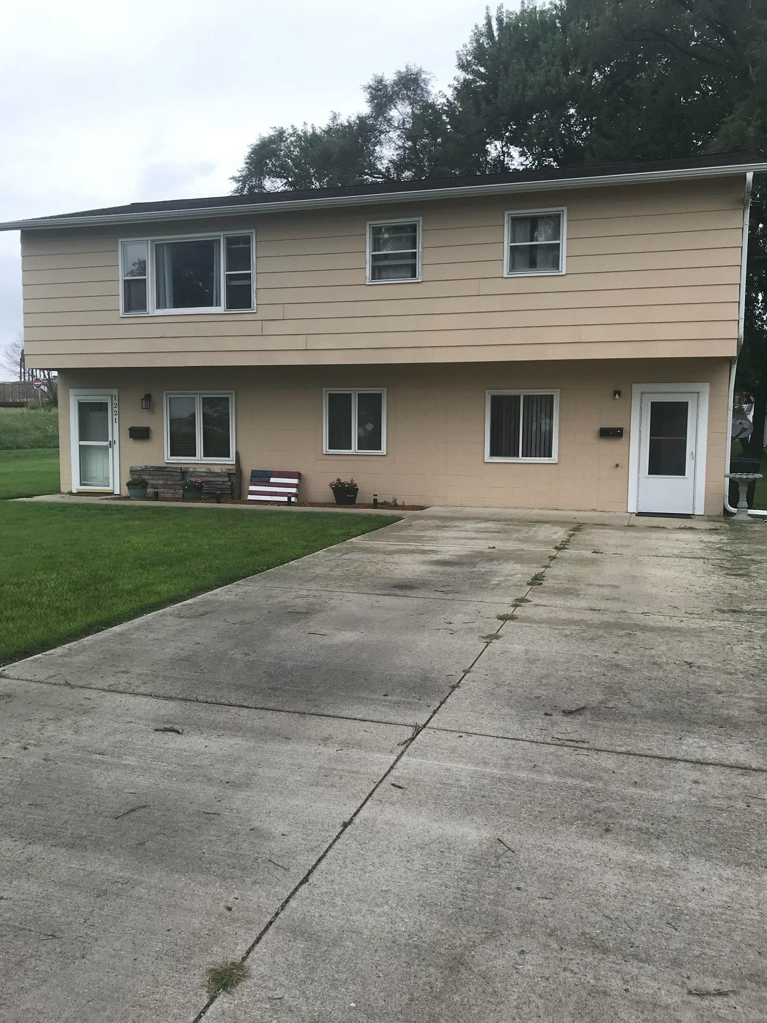 1221 Ave A Property Photo 1