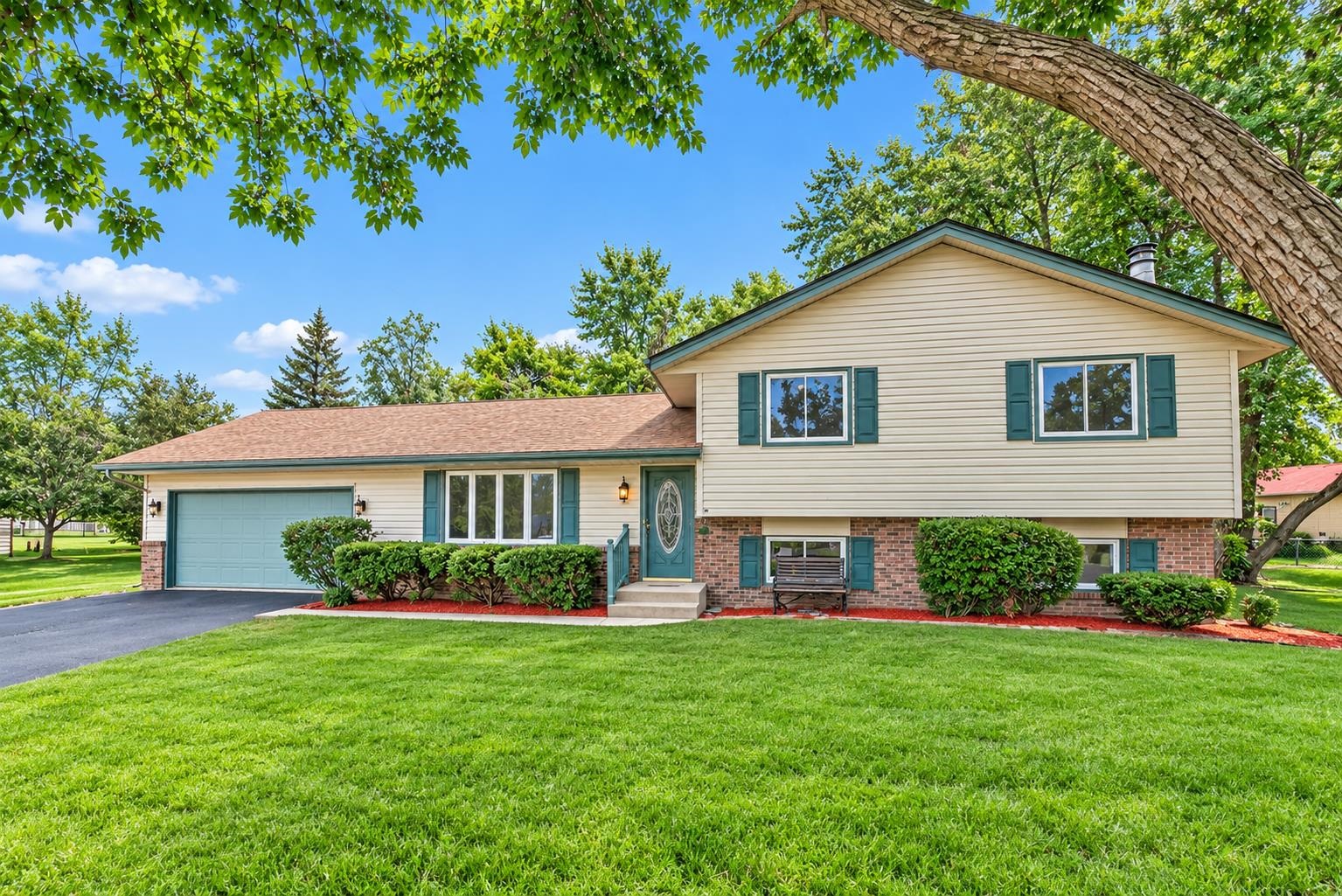7488 Gnarl Tree Court Property Photo 1