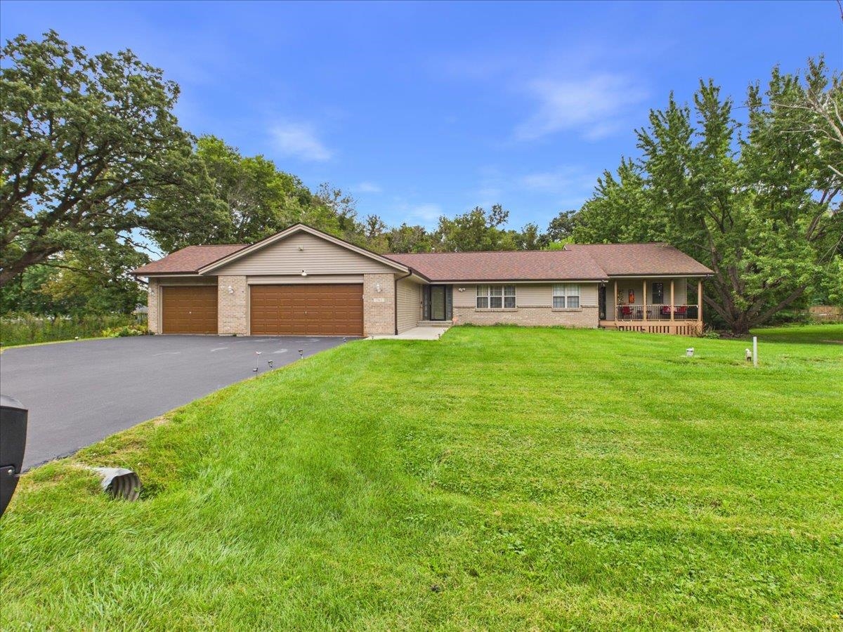 7762 Towermont Drive Property Photo 1