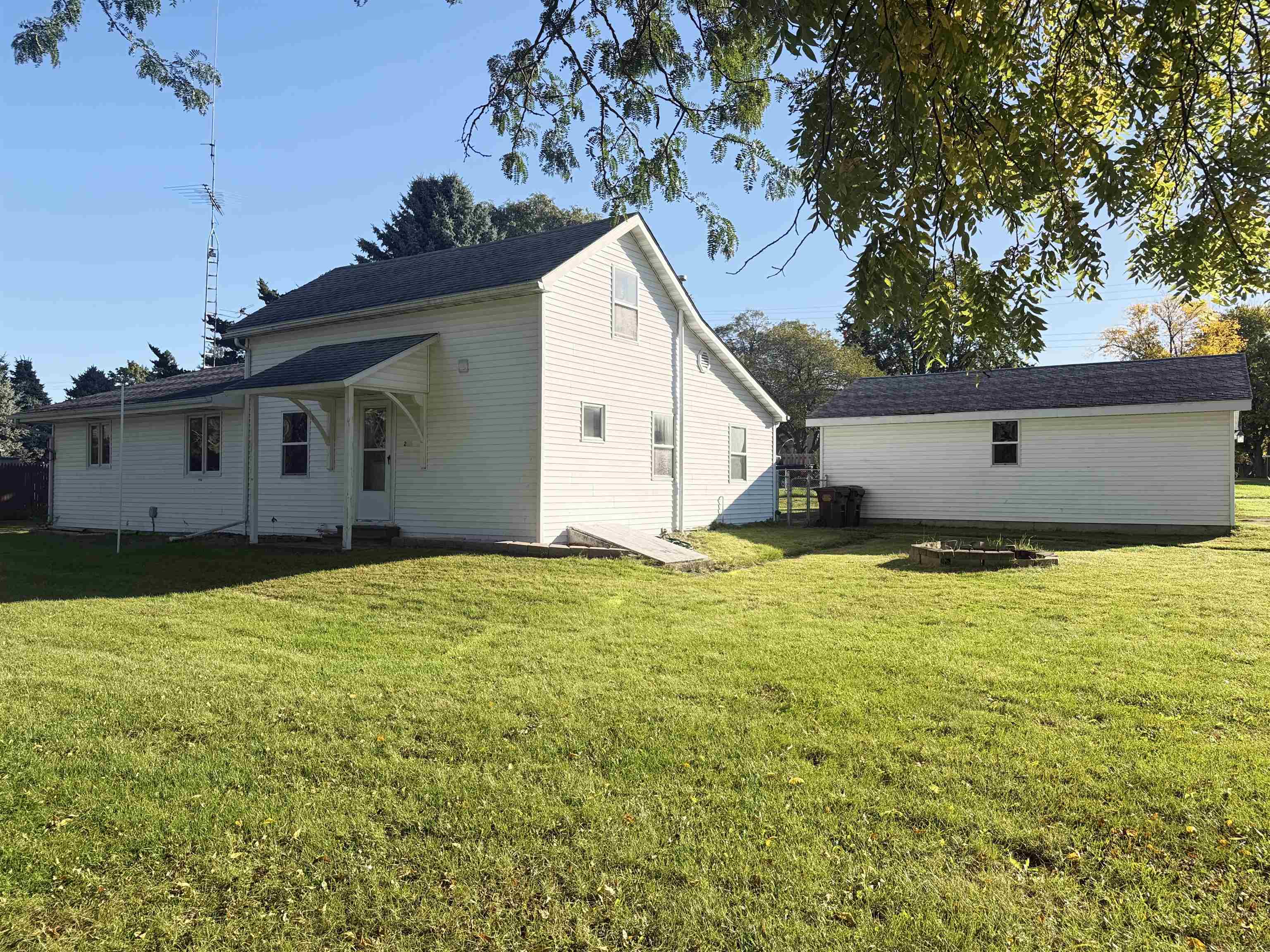 217 S Walnut Street Property Photo 1