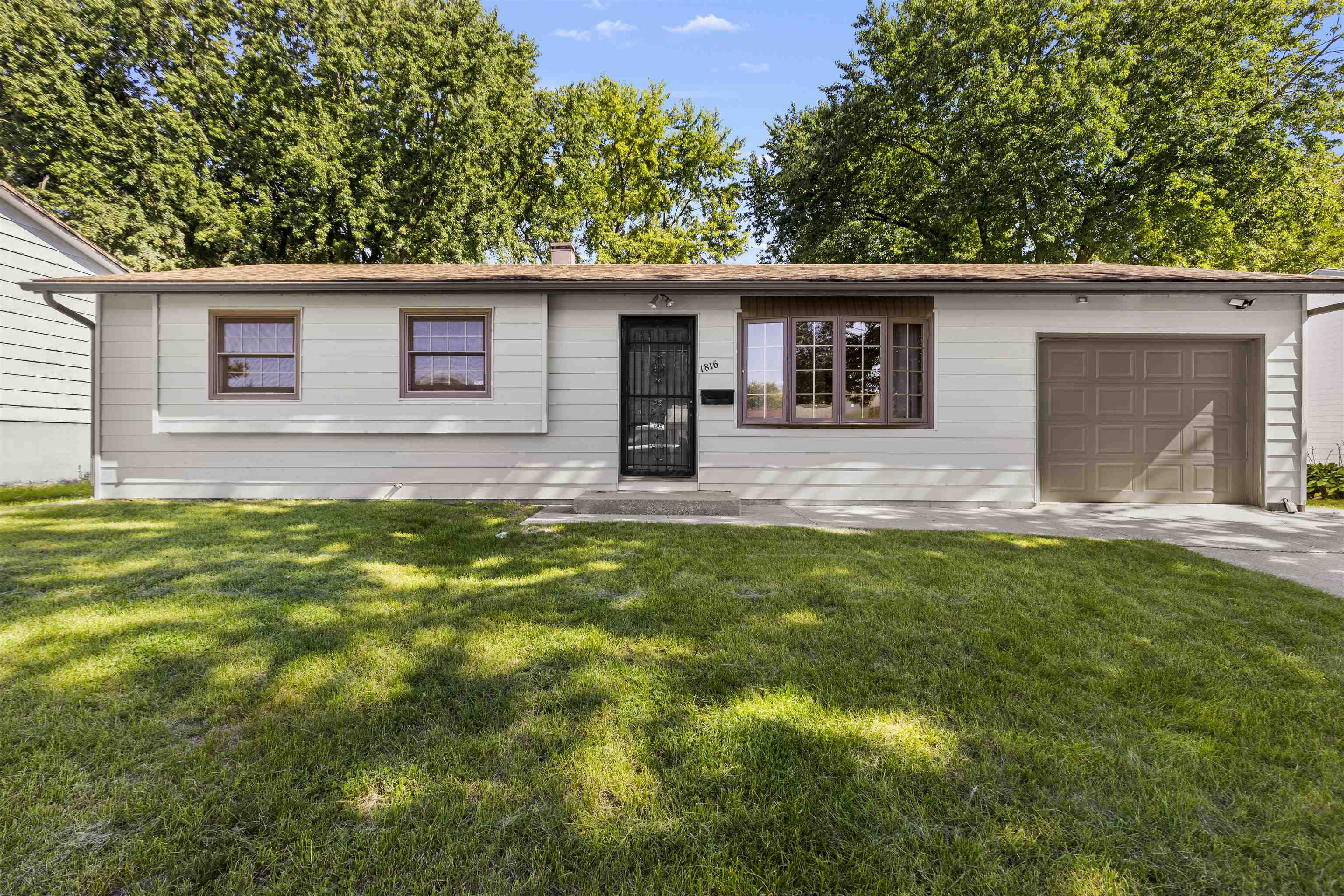 1816 8th Avenue Property Photo 1