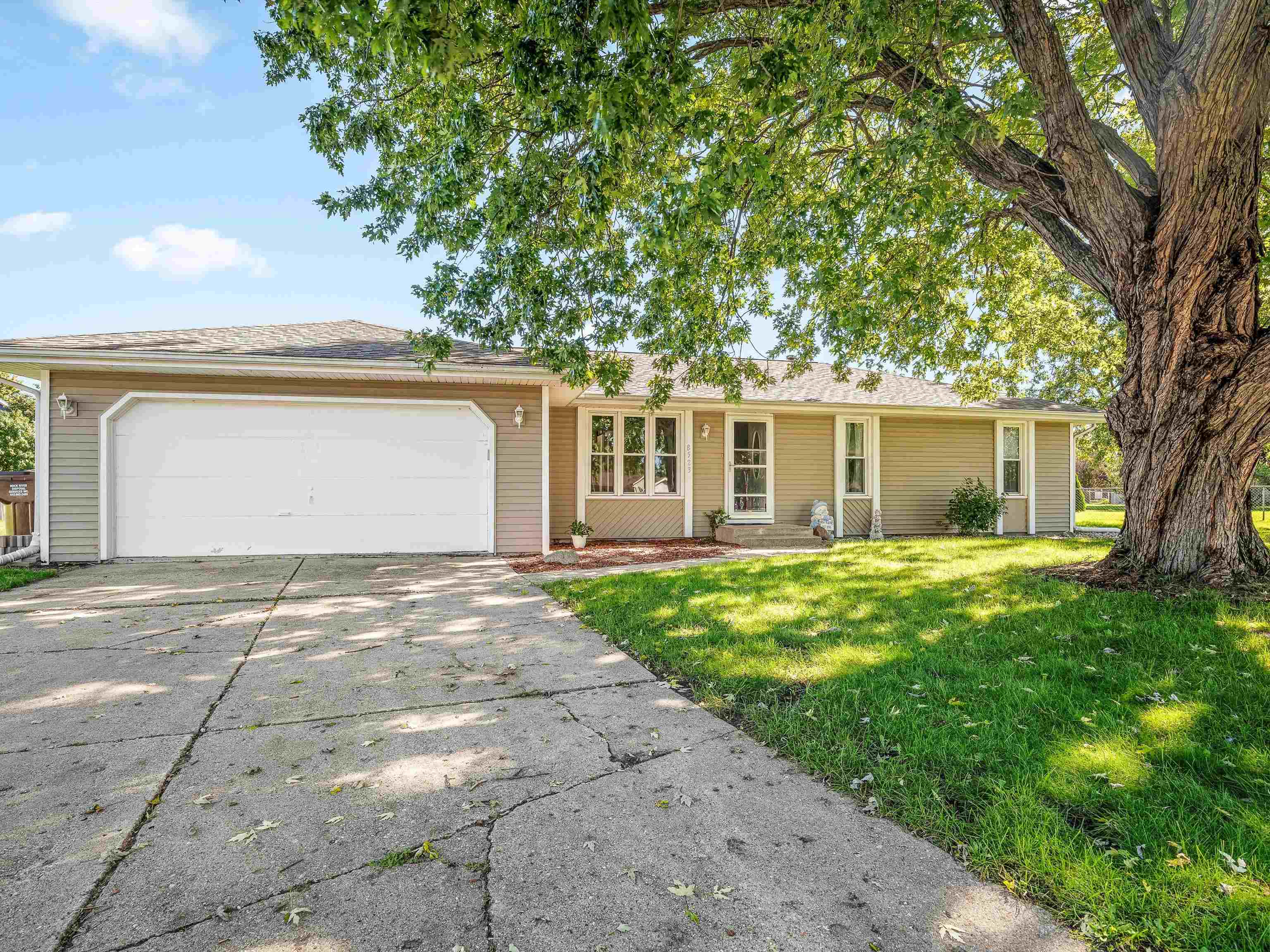 8523 Terrang Court Property Photo 1