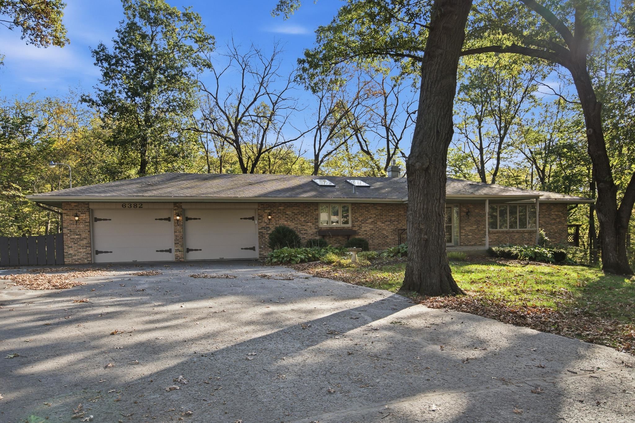 6382 Thorncrest Drive Property Photo 1