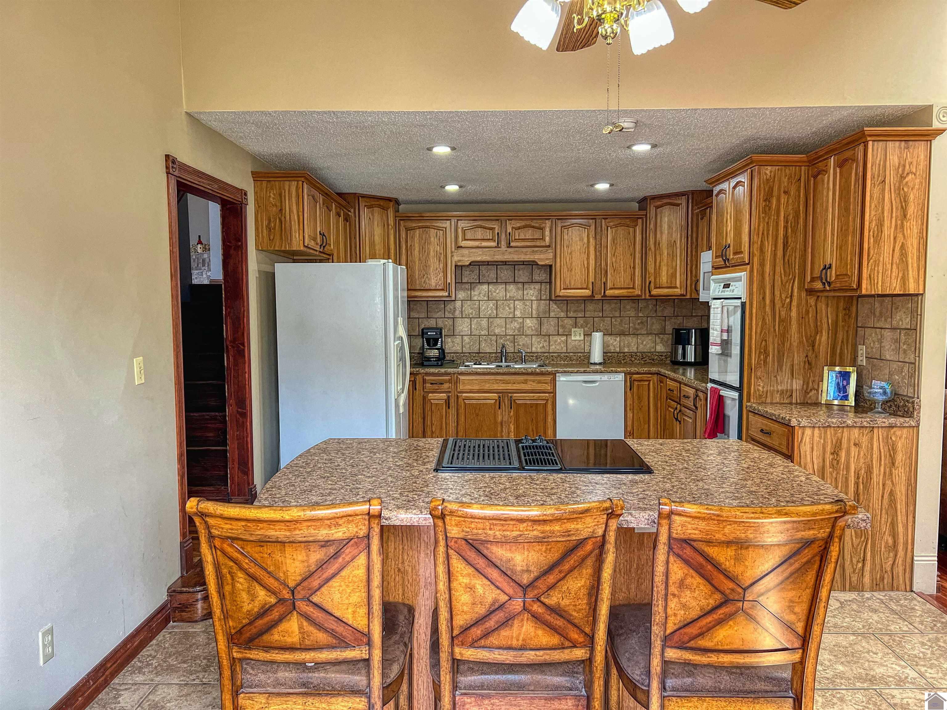 33 Buttercup Dr. Property Photo 11